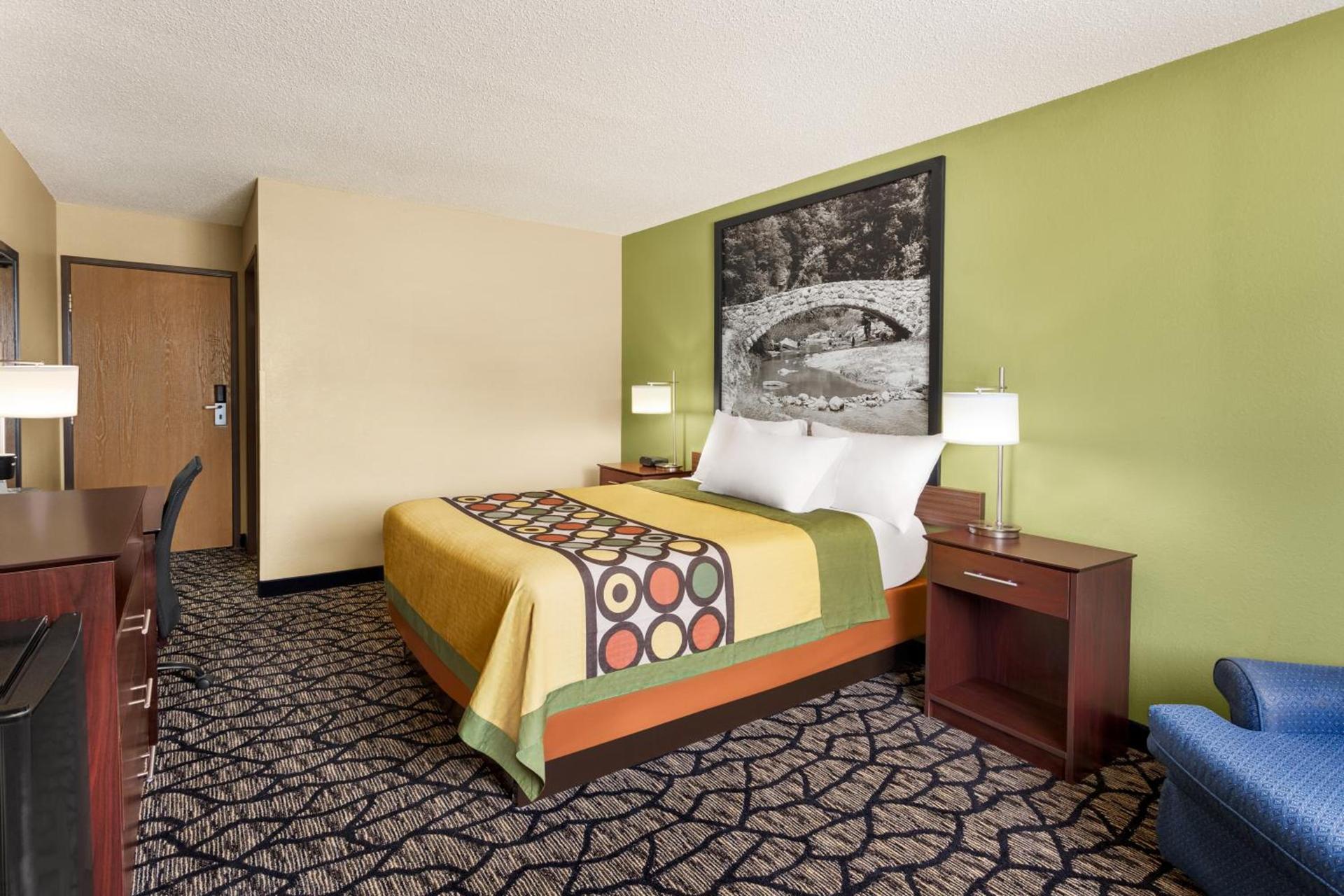 Super 8 by Wyndham Ankeny/Des Moines Area photo 41