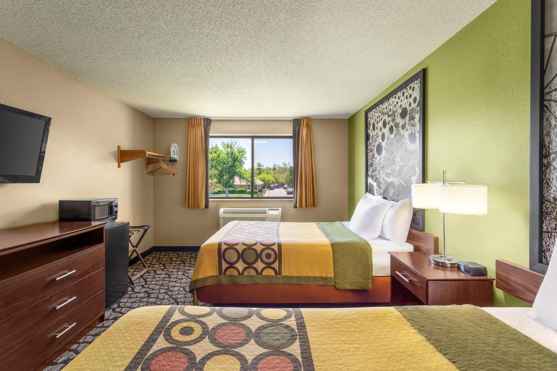 Super 8 by Wyndham Ankeny/Des Moines Area photo 40