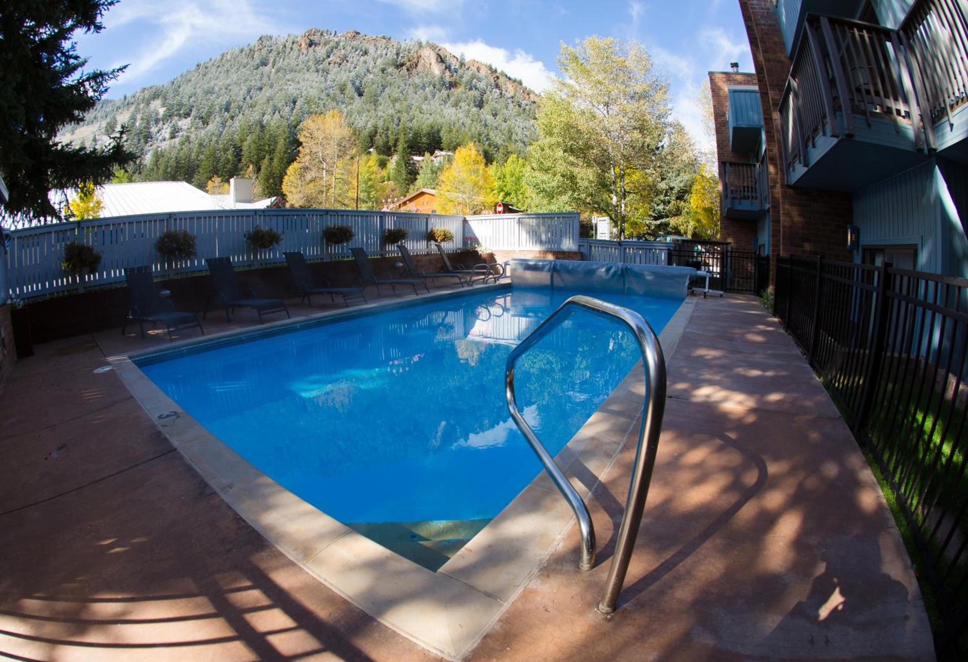 Shadow Mountain Lodge photo 6