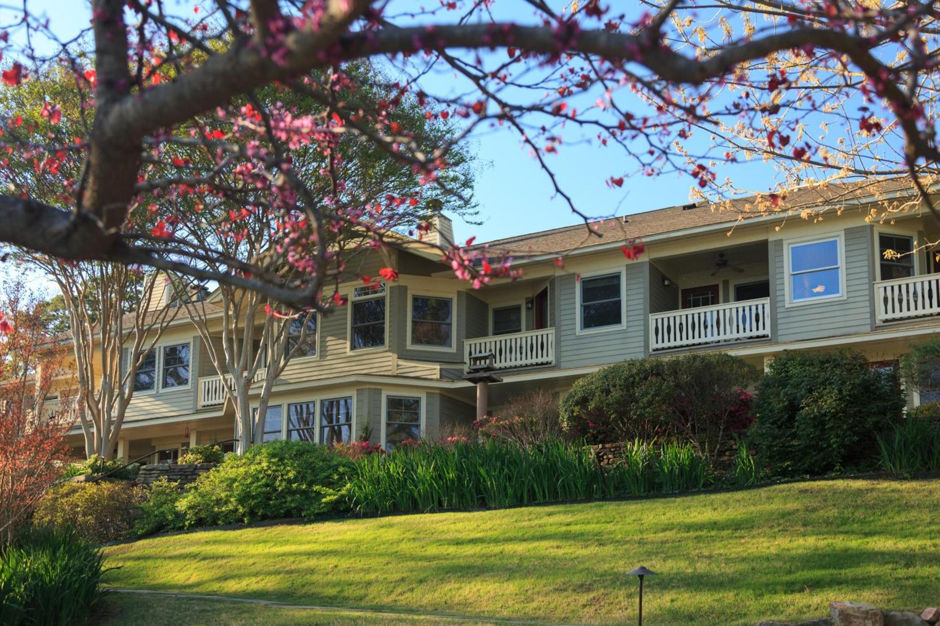 Lookout Point Lakeside Inn photo 19