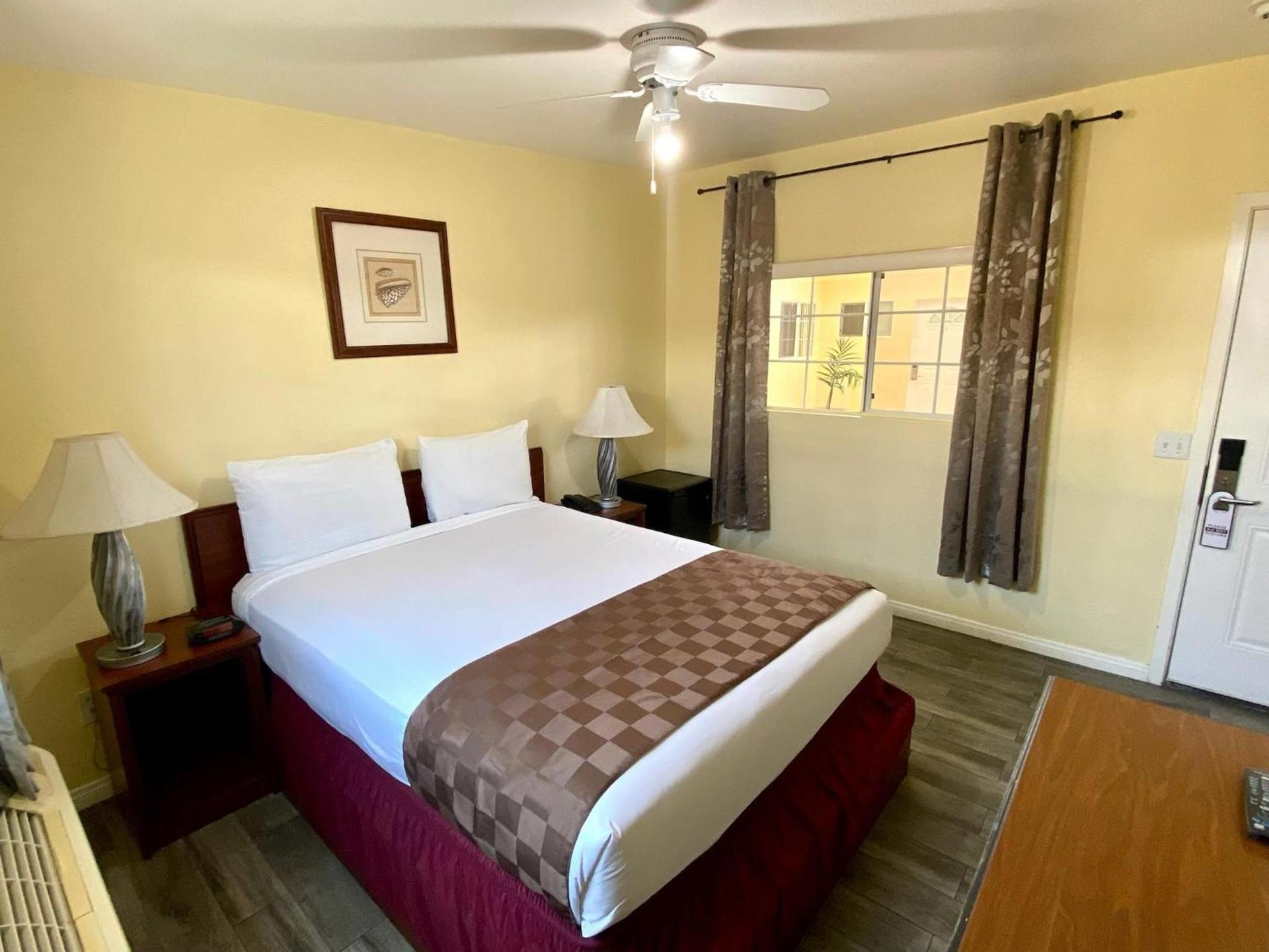 Europa Inn & Suites photo 35