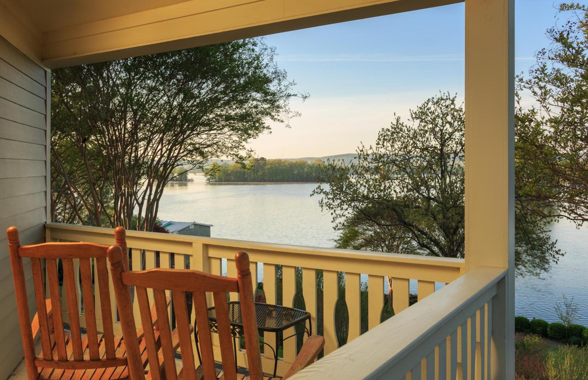 Lookout Point Lakeside Inn photo 22