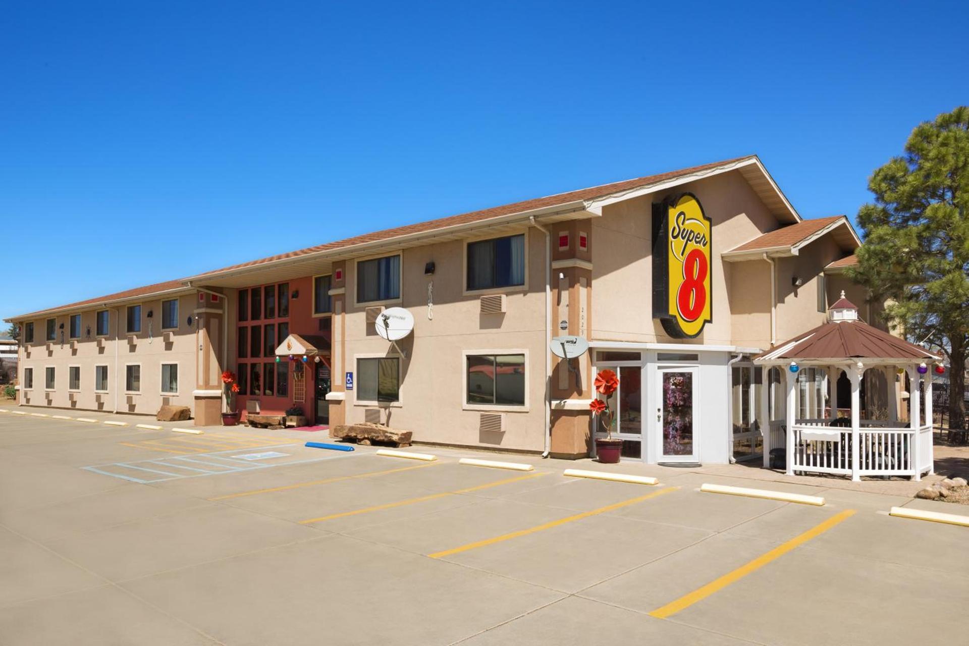 Super 8 by Wyndham Las Vegas photo 12