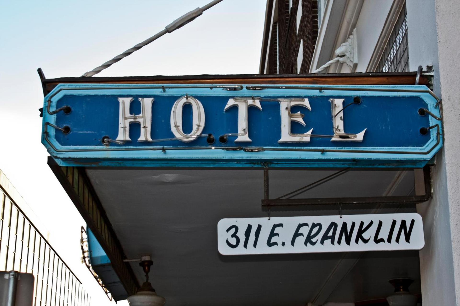 Gardner Hotel & Hostel photo 68