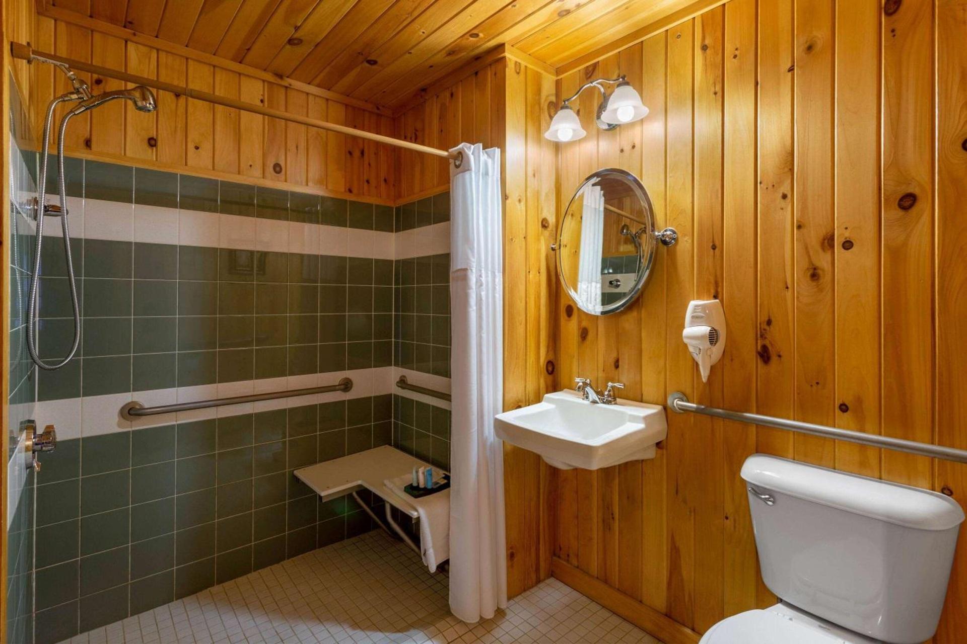 Rangeley Lake Resort a Ramada by Wyndham photo 27
