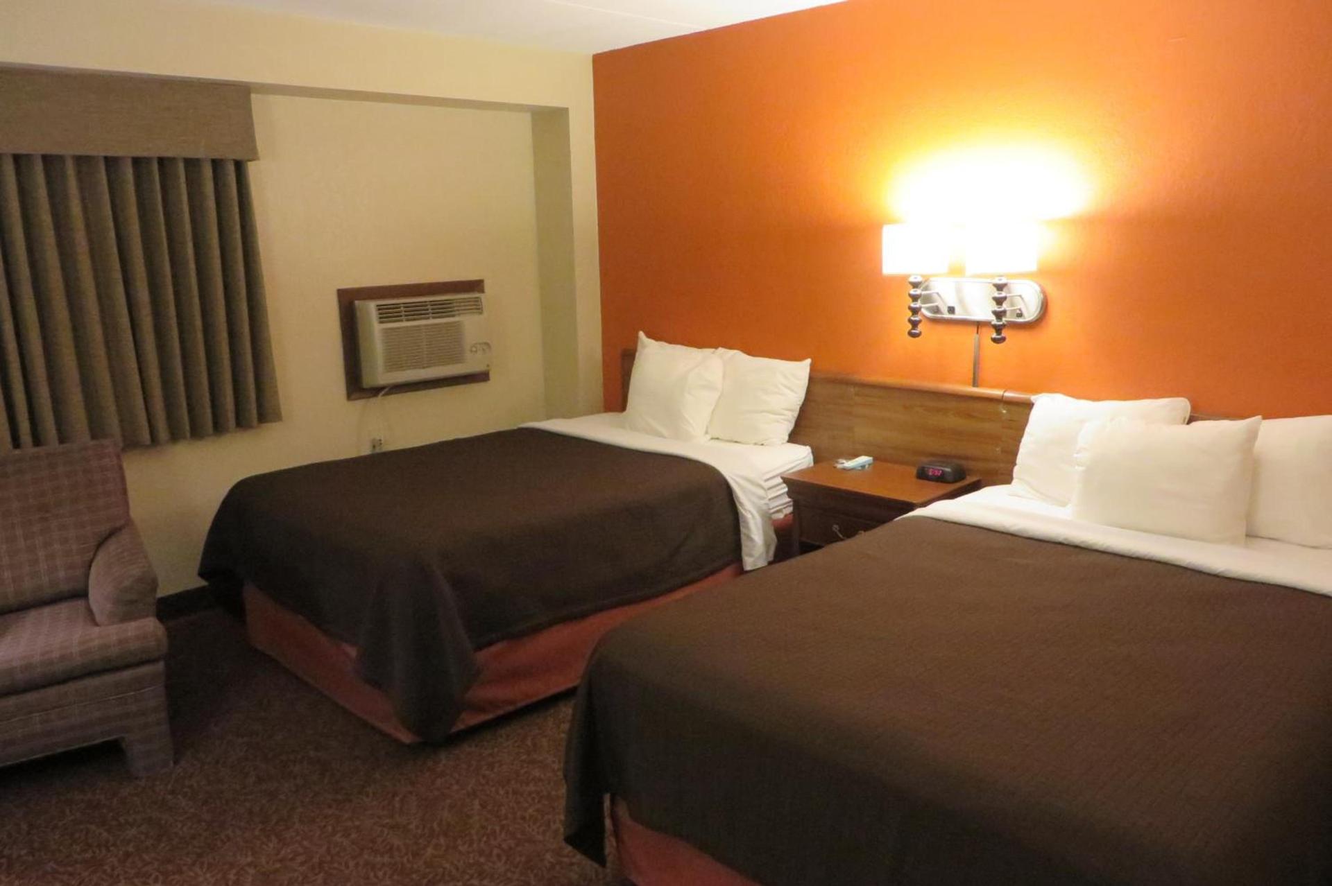AmericInn by Wyndham Forest Lake photo 21