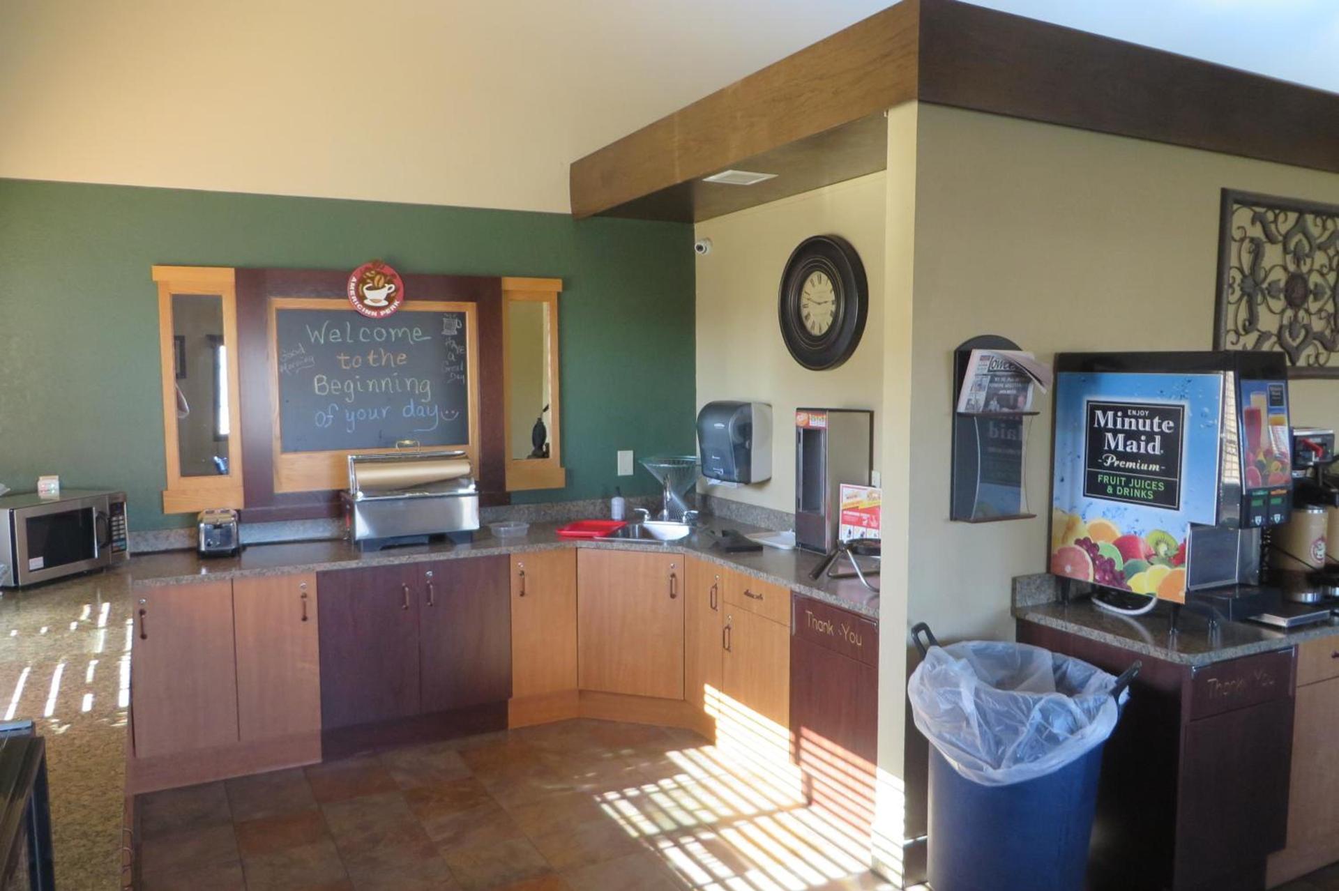 AmericInn by Wyndham Forest Lake photo 32