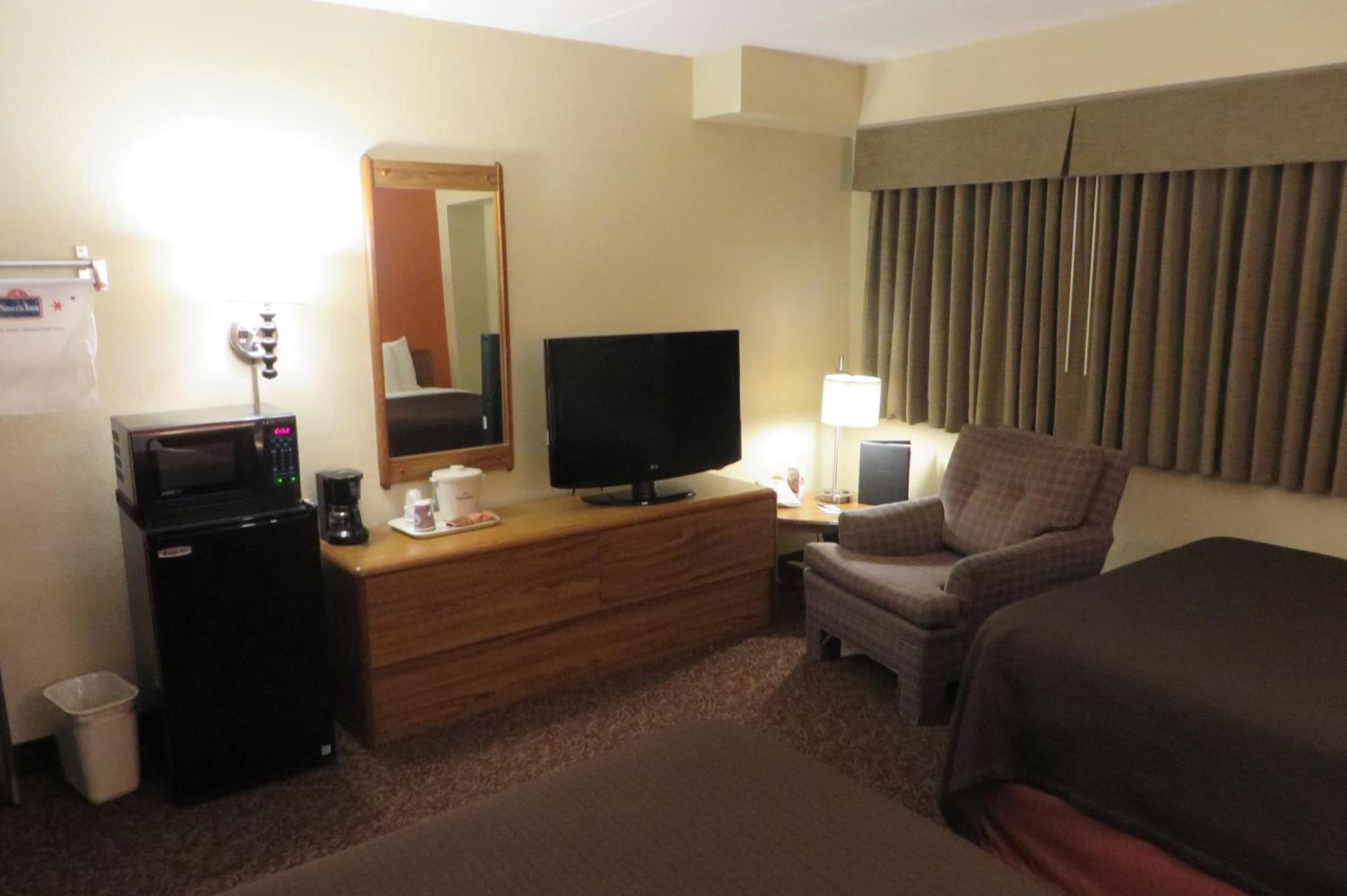 AmericInn by Wyndham Forest Lake photo 36