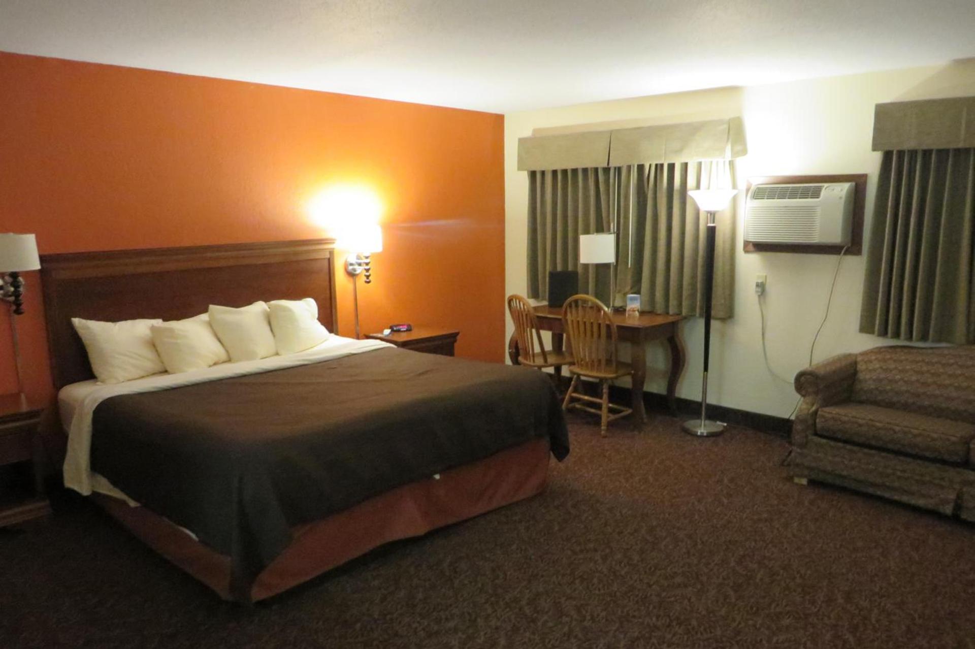 AmericInn by Wyndham Forest Lake photo 39