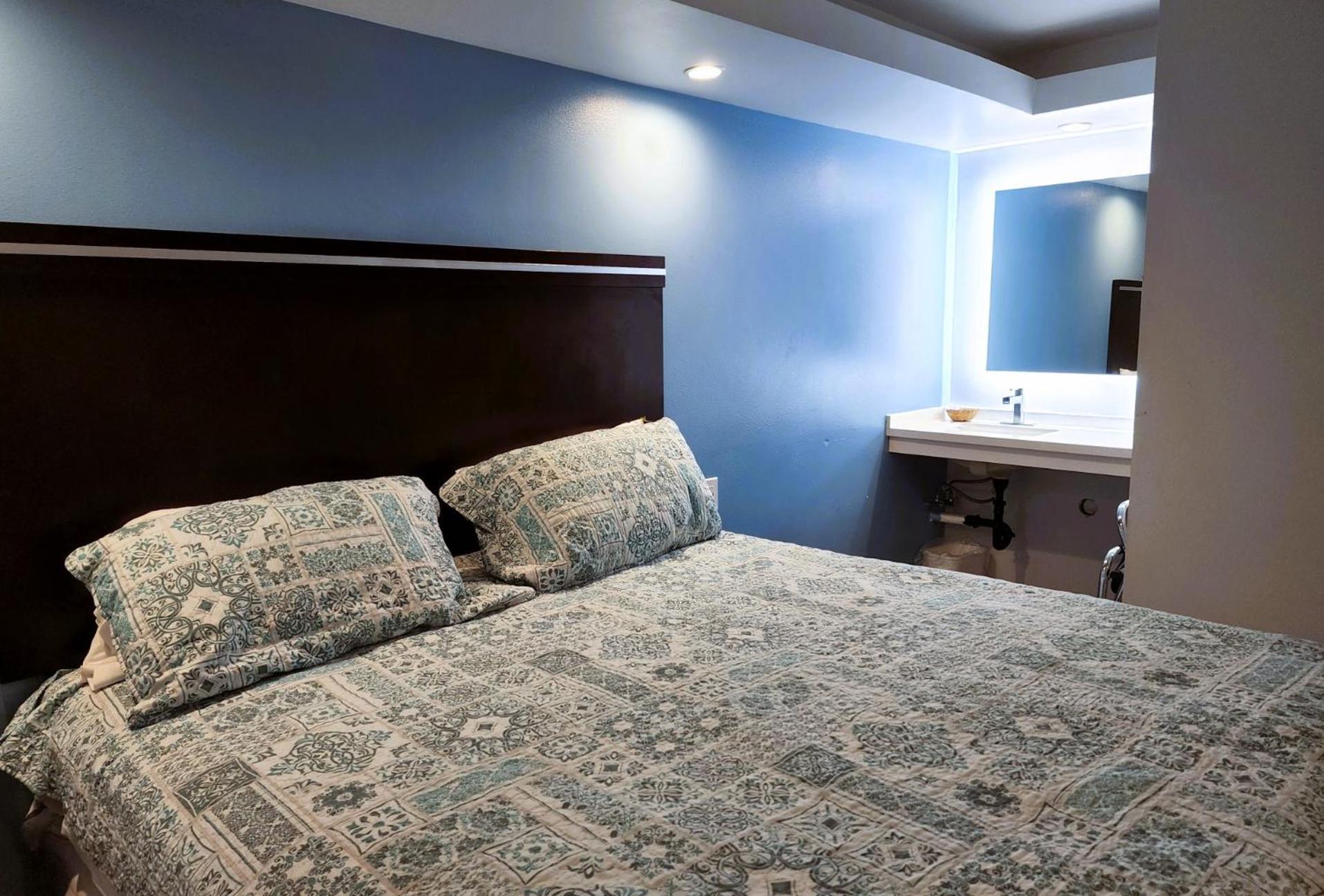 DAY N NIGHT INN - Near Universal Studios Hollywood photo 31