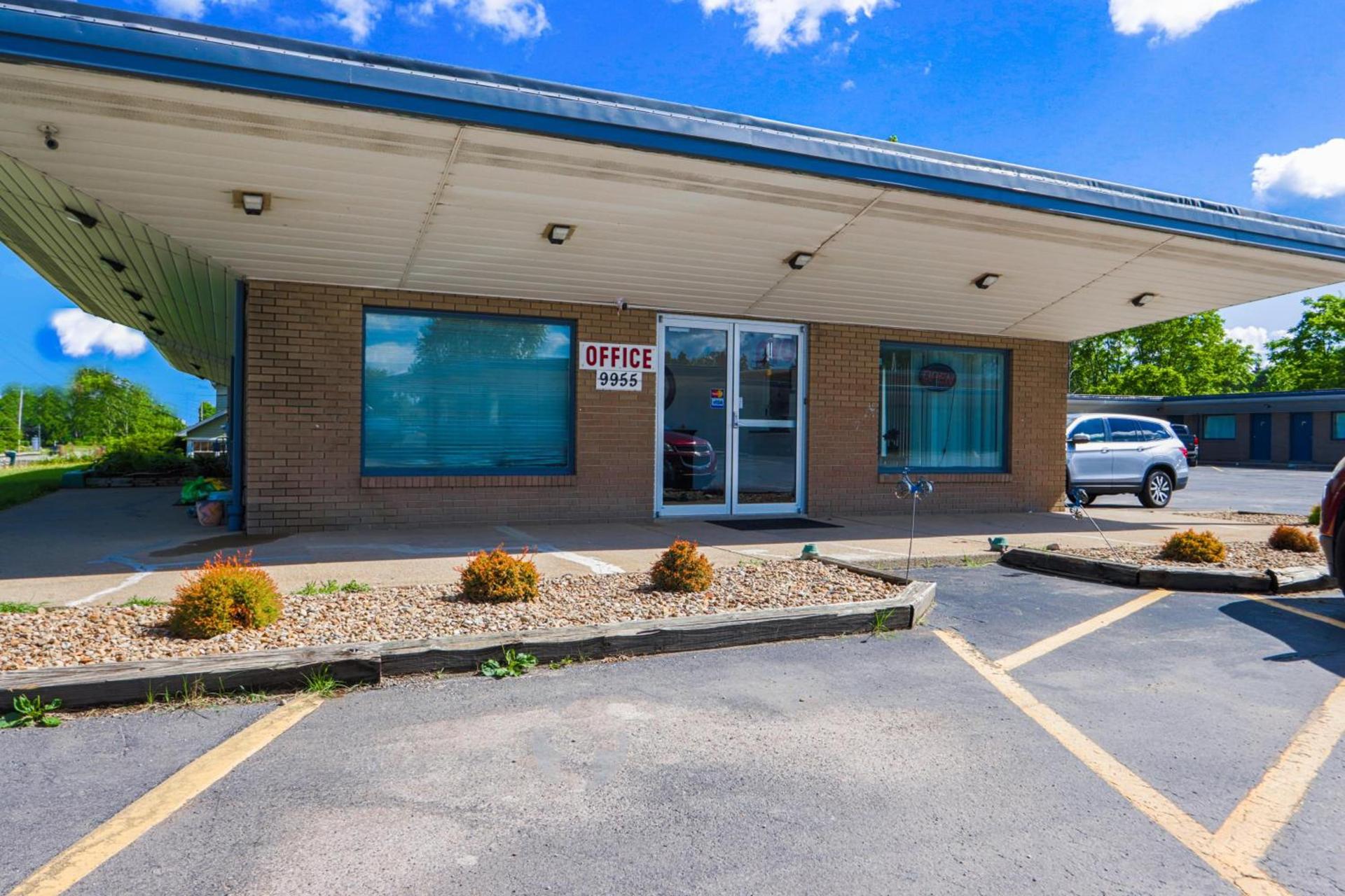 OYO Hotel North Lima OH - Boardman photo 5