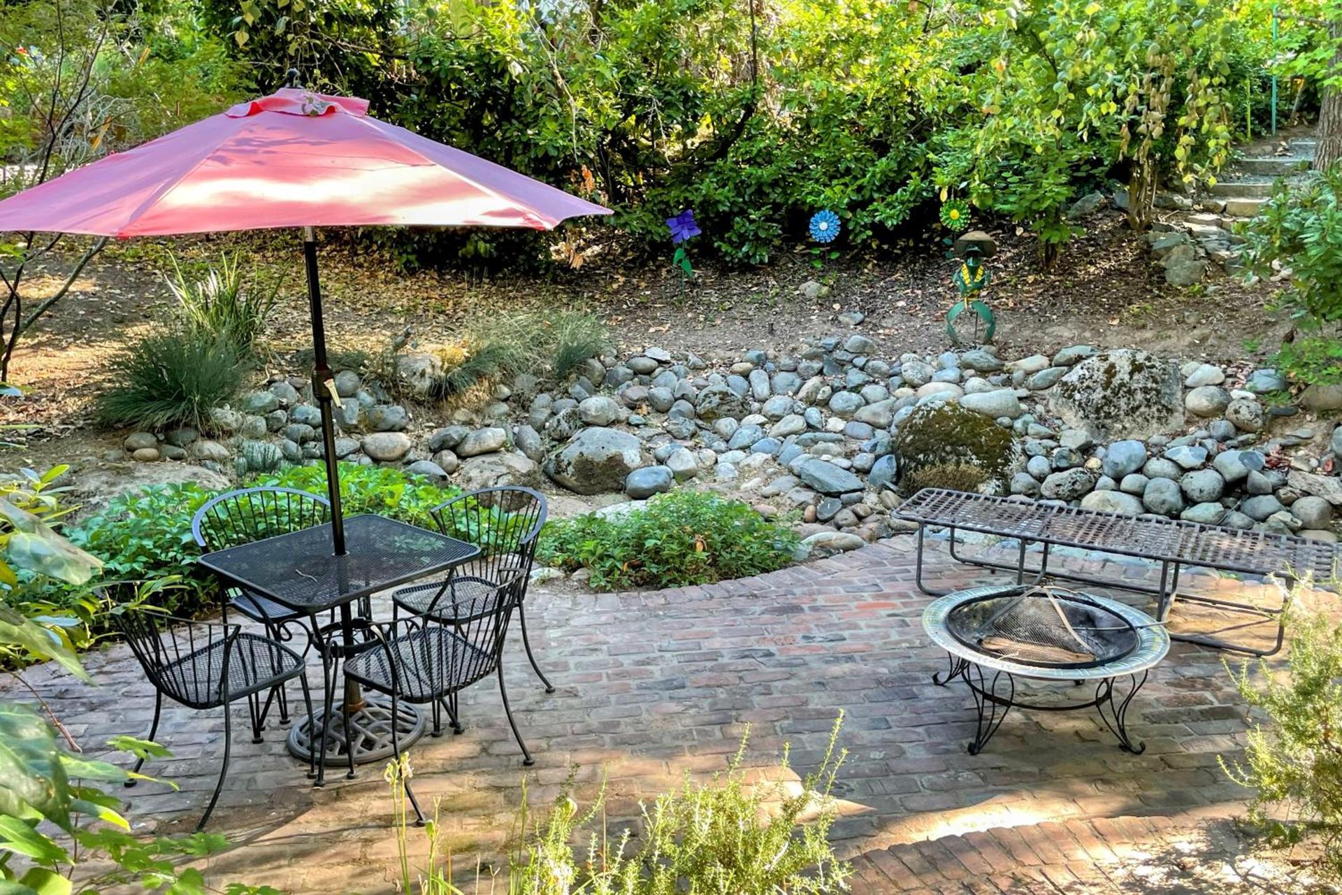 Outside Inn photo 7