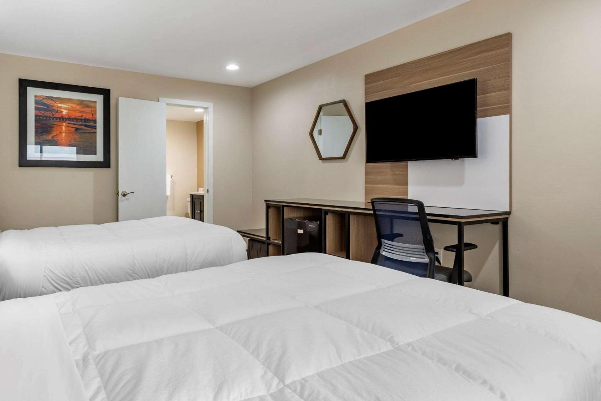Rodeway Inn Oceanview photo 17