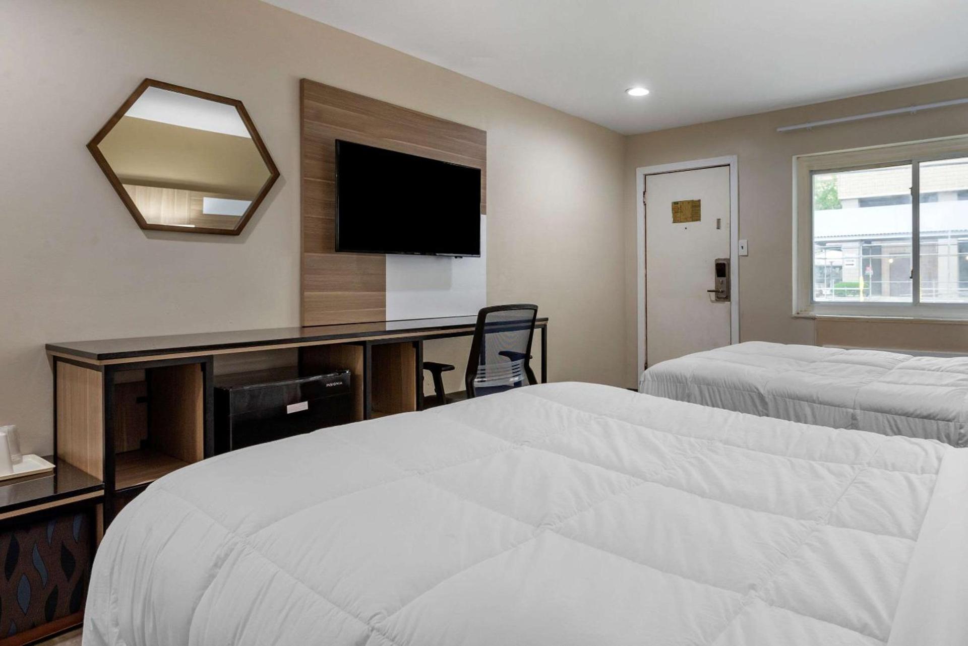 Rodeway Inn Oceanview photo 18