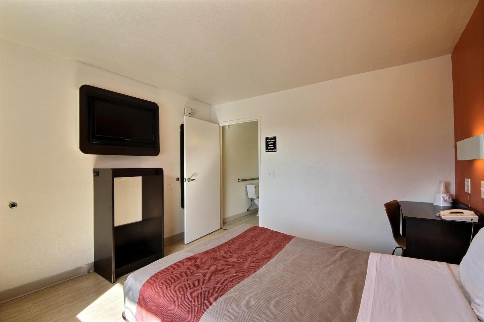 Motel 6-Laredo, TX - South photo 9