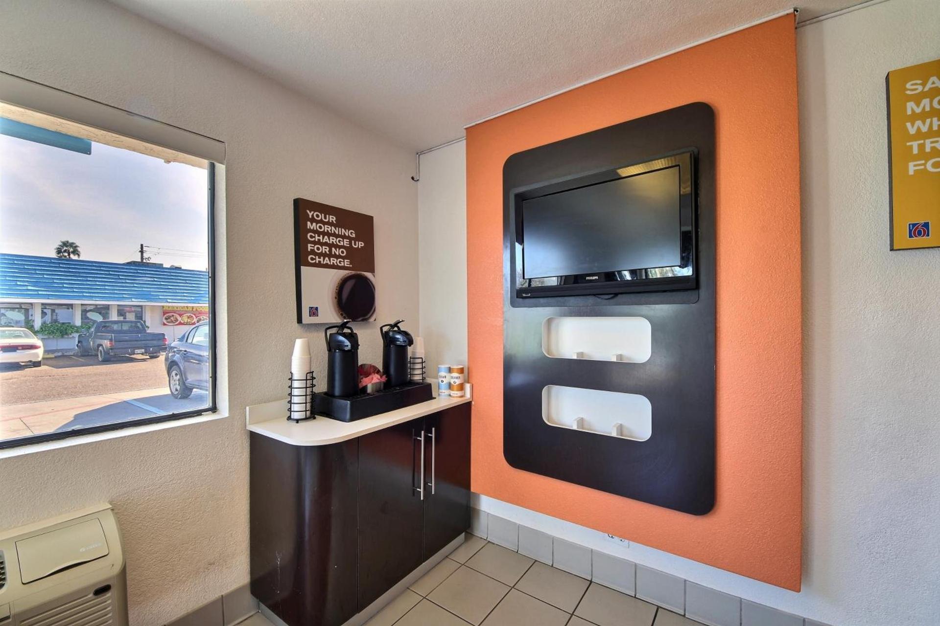 Motel 6-Laredo, TX - South photo 11