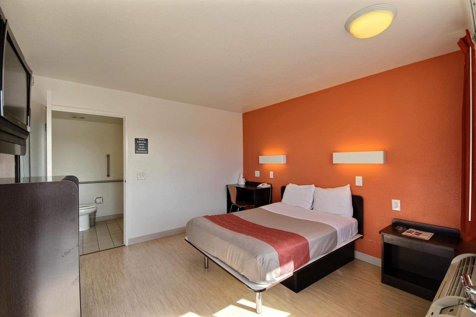 Motel 6-Laredo, TX - South photo 12