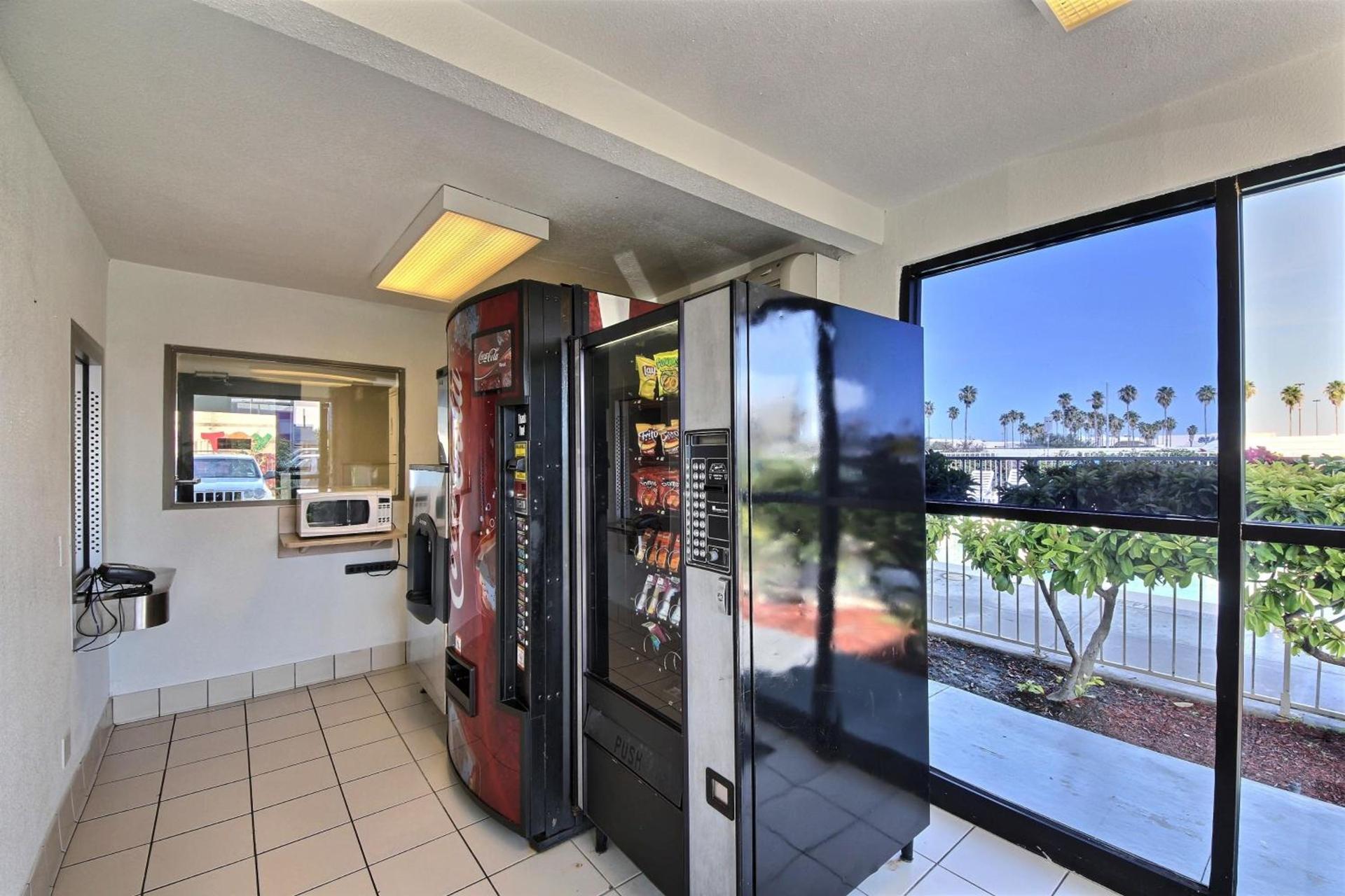 Motel 6-Laredo, TX - South photo 17