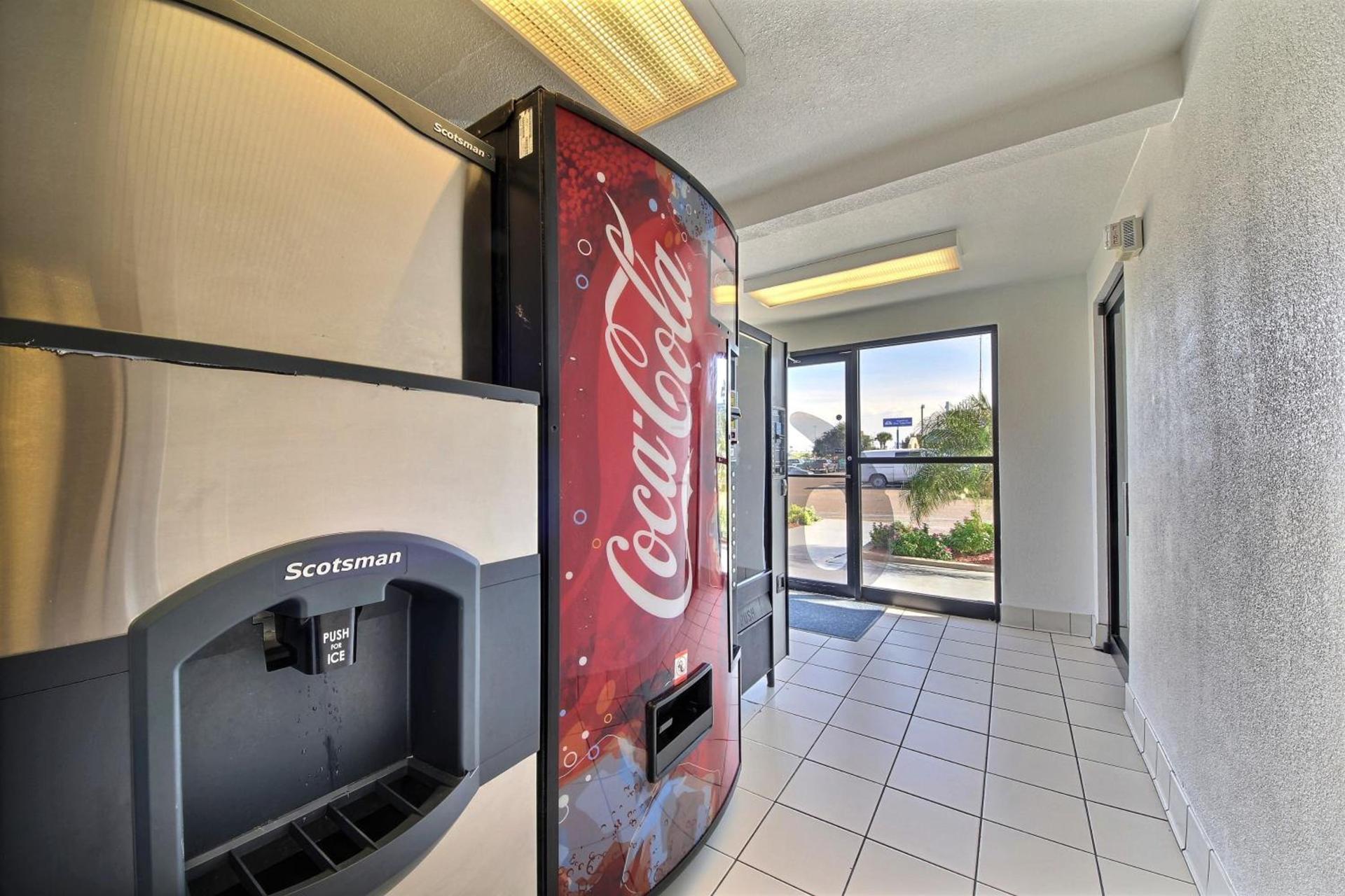 Motel 6-Laredo, TX - South photo 35