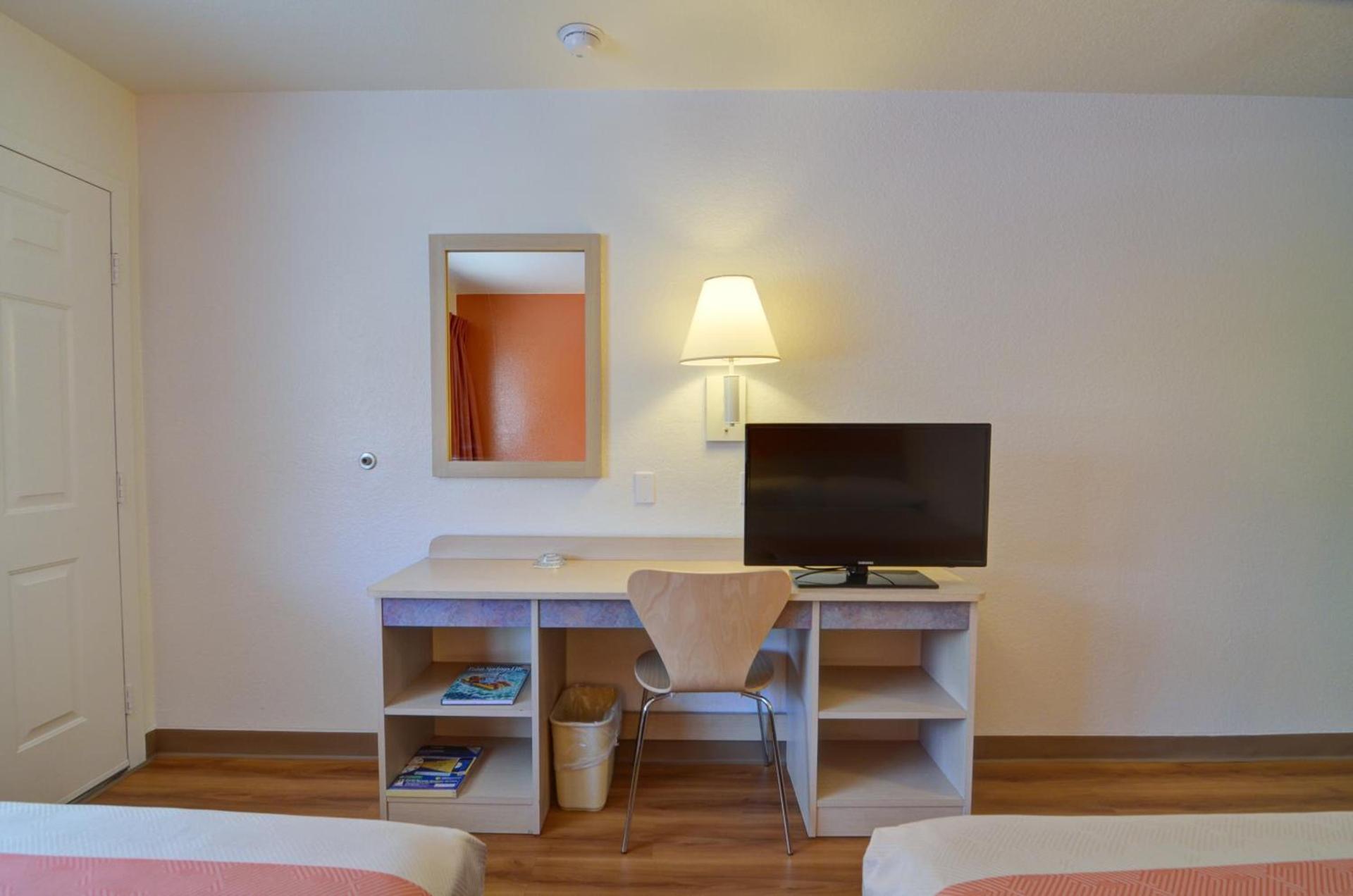 Motel 6-Palm Springs, CA - East - Palm Canyon photo 74