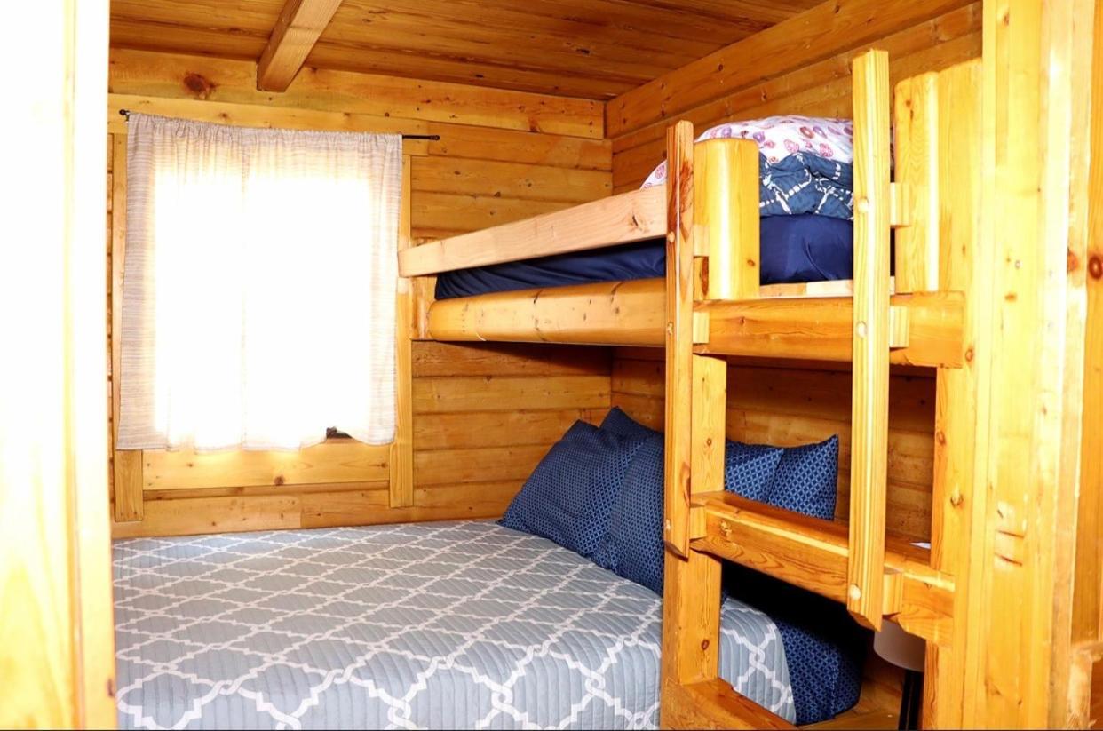 Katie's Cozy Cabins photo 27