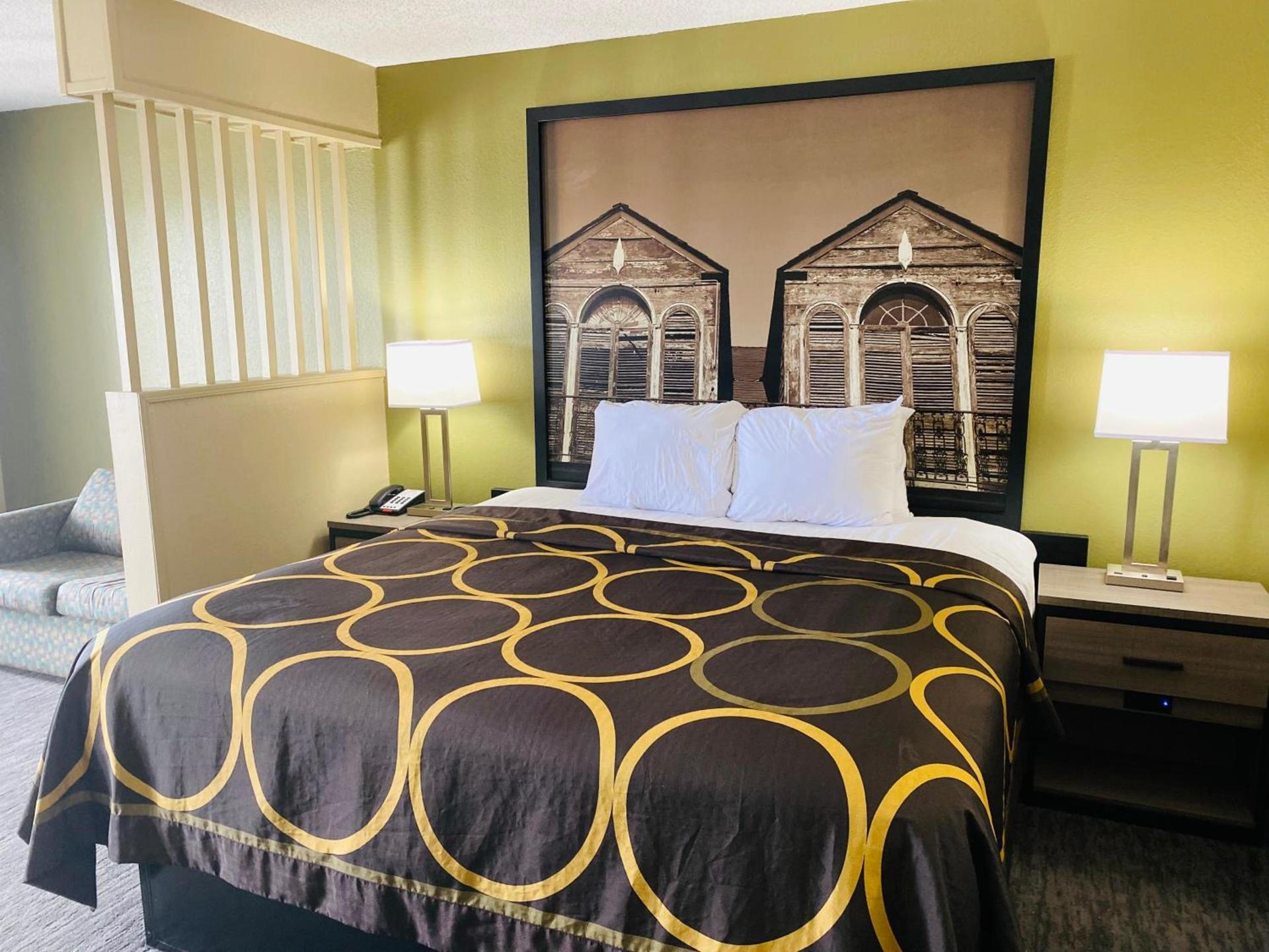 Super 8 by Wyndham New Iberia photo 16