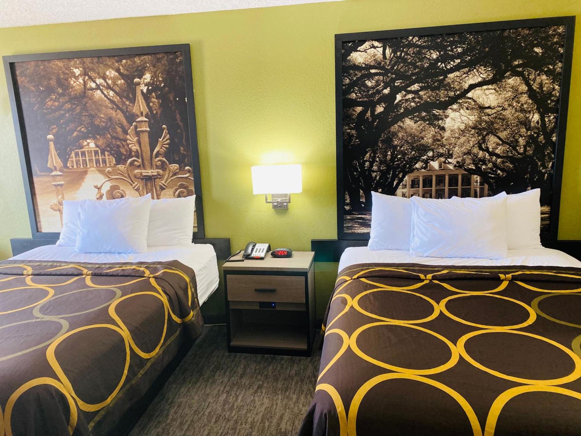 Super 8 by Wyndham New Iberia photo 18