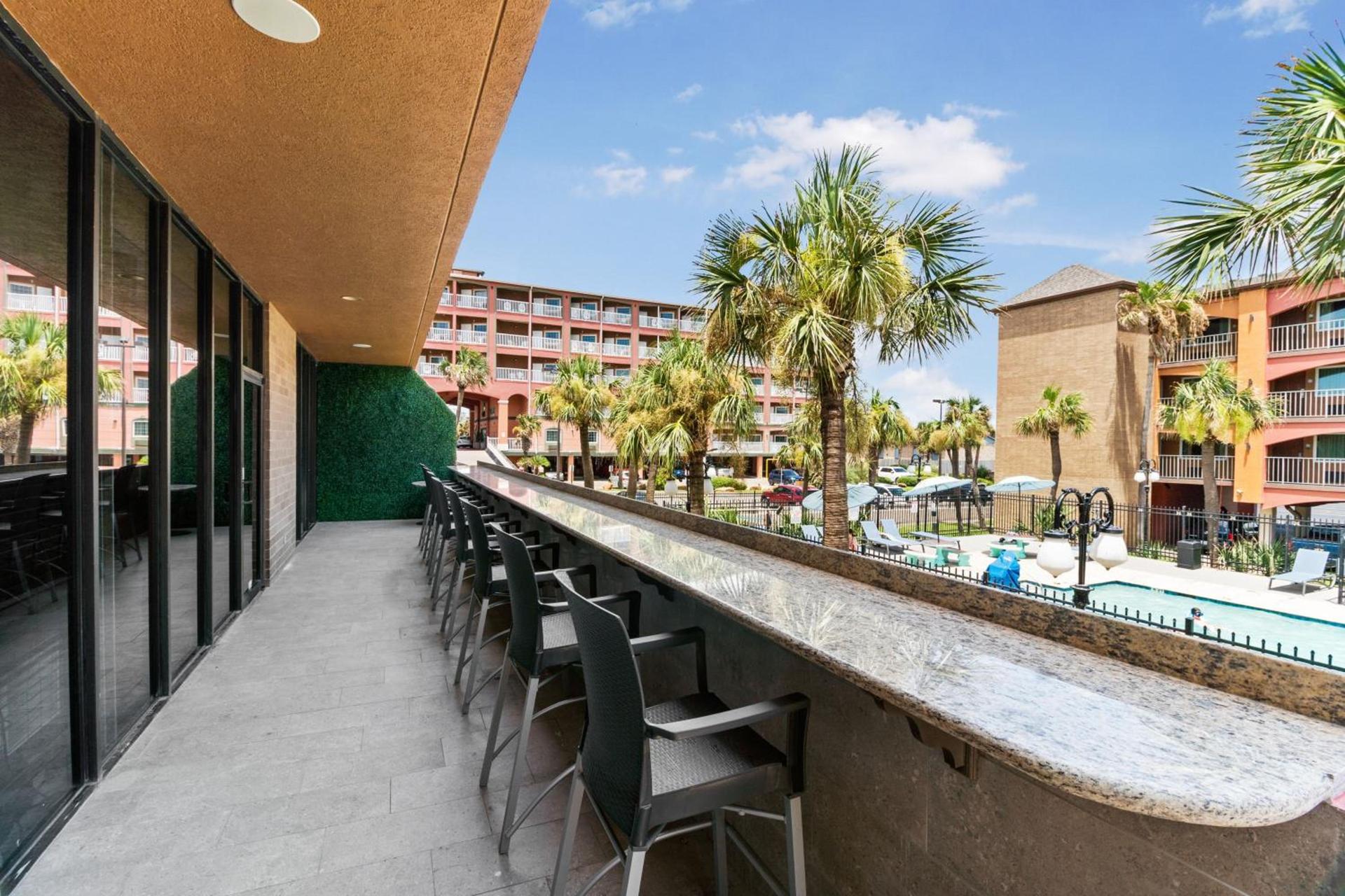 Beachfront Palms Resort Galveston, an Ascend Collection Hotel photo 18