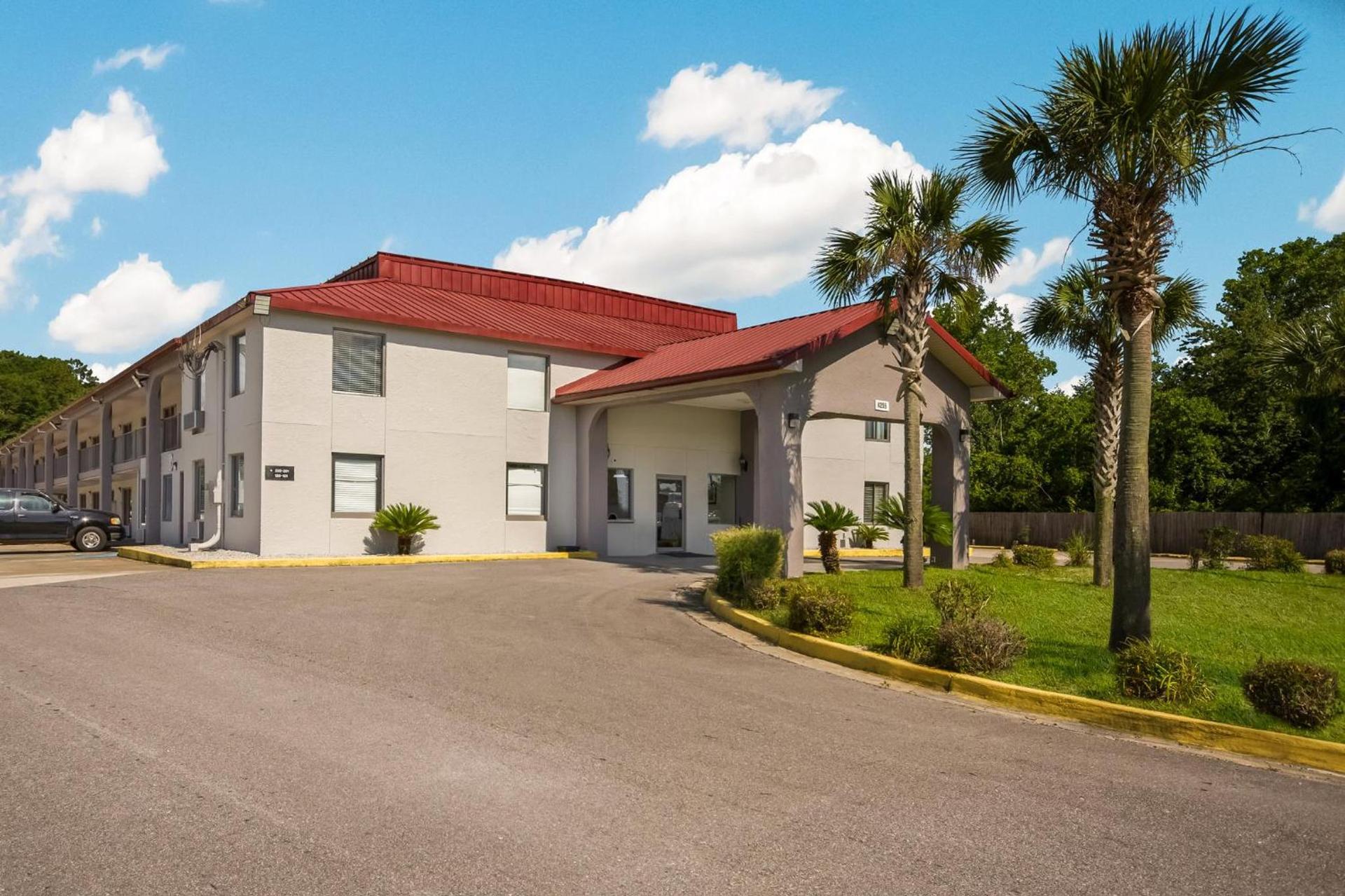 Red Roof Inn Crestview photo 27