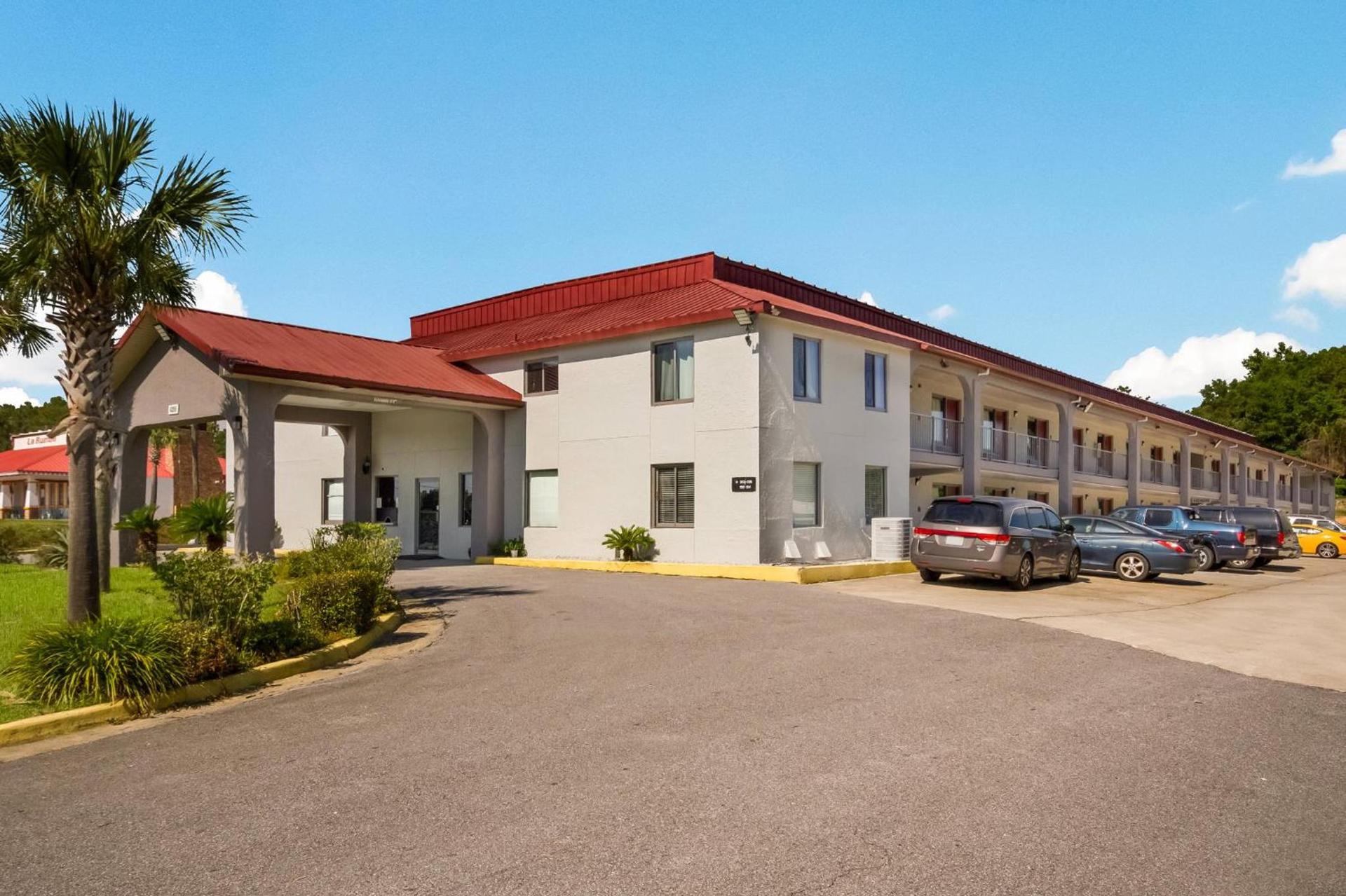 Red Roof Inn Crestview photo 29