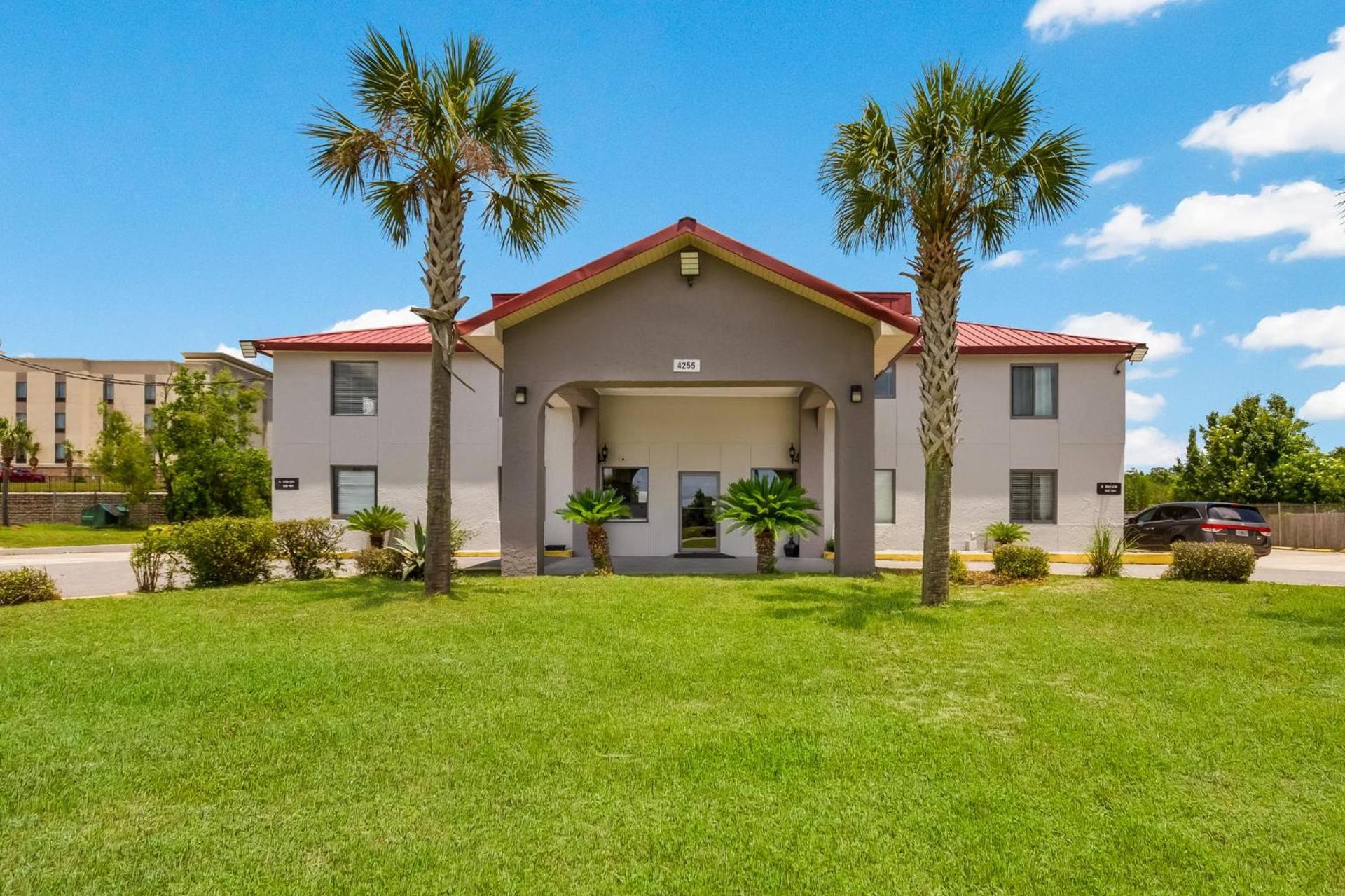 Red Roof Inn Crestview photo 31