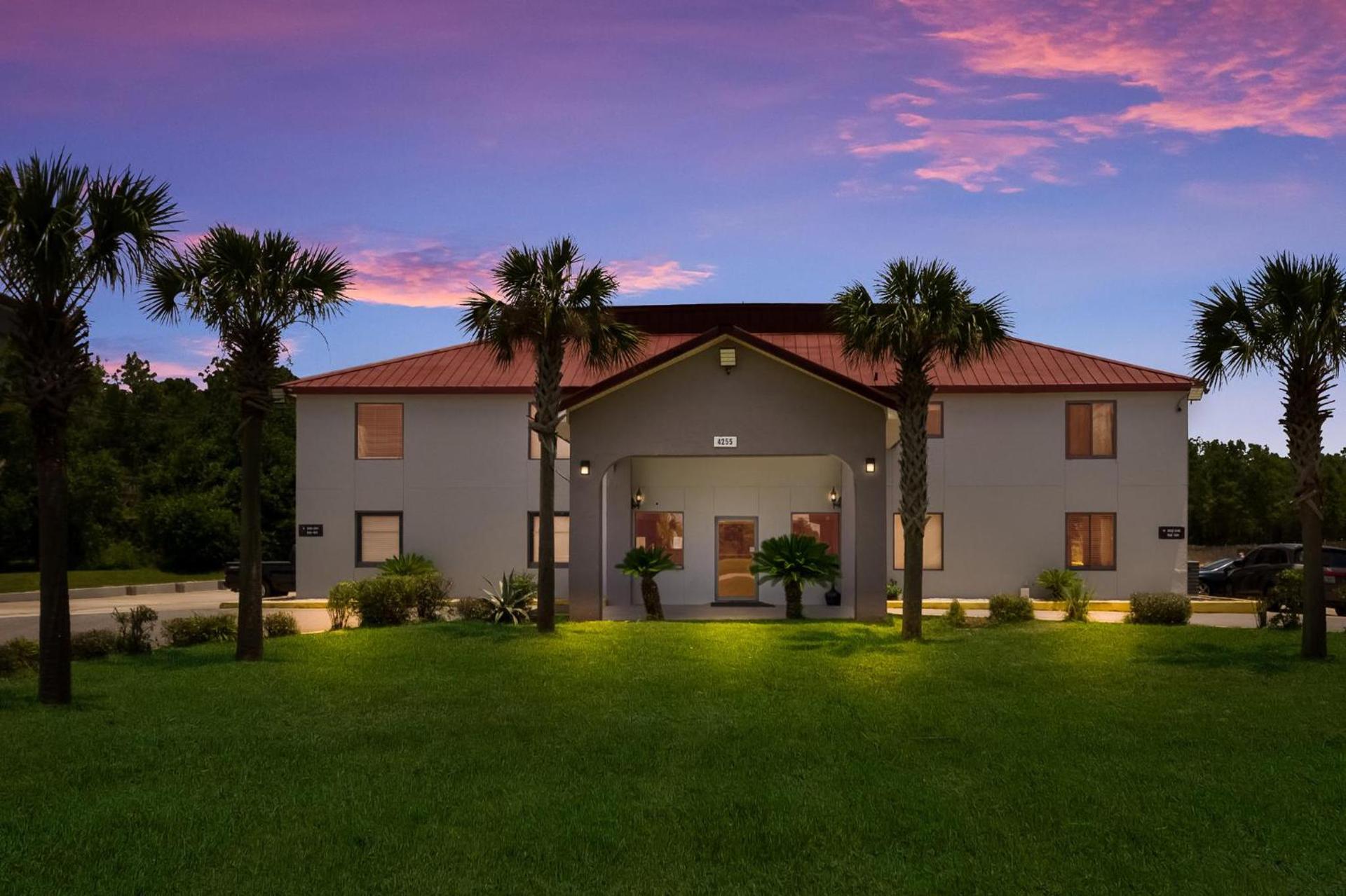 Red Roof Inn Crestview photo 33