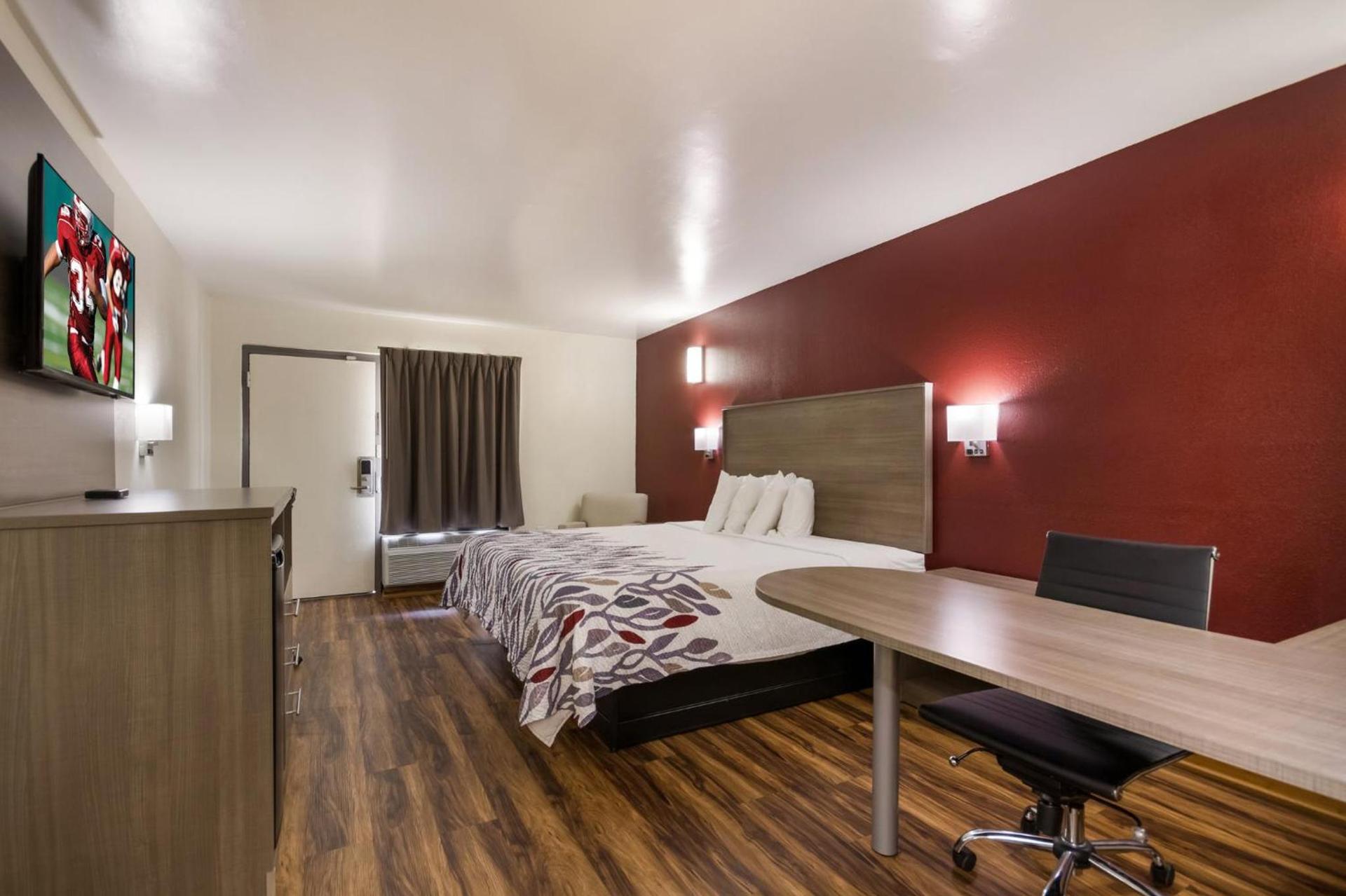 Red Roof Inn Crestview photo 10
