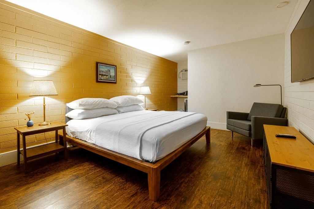 Historic Star Motel photo 11