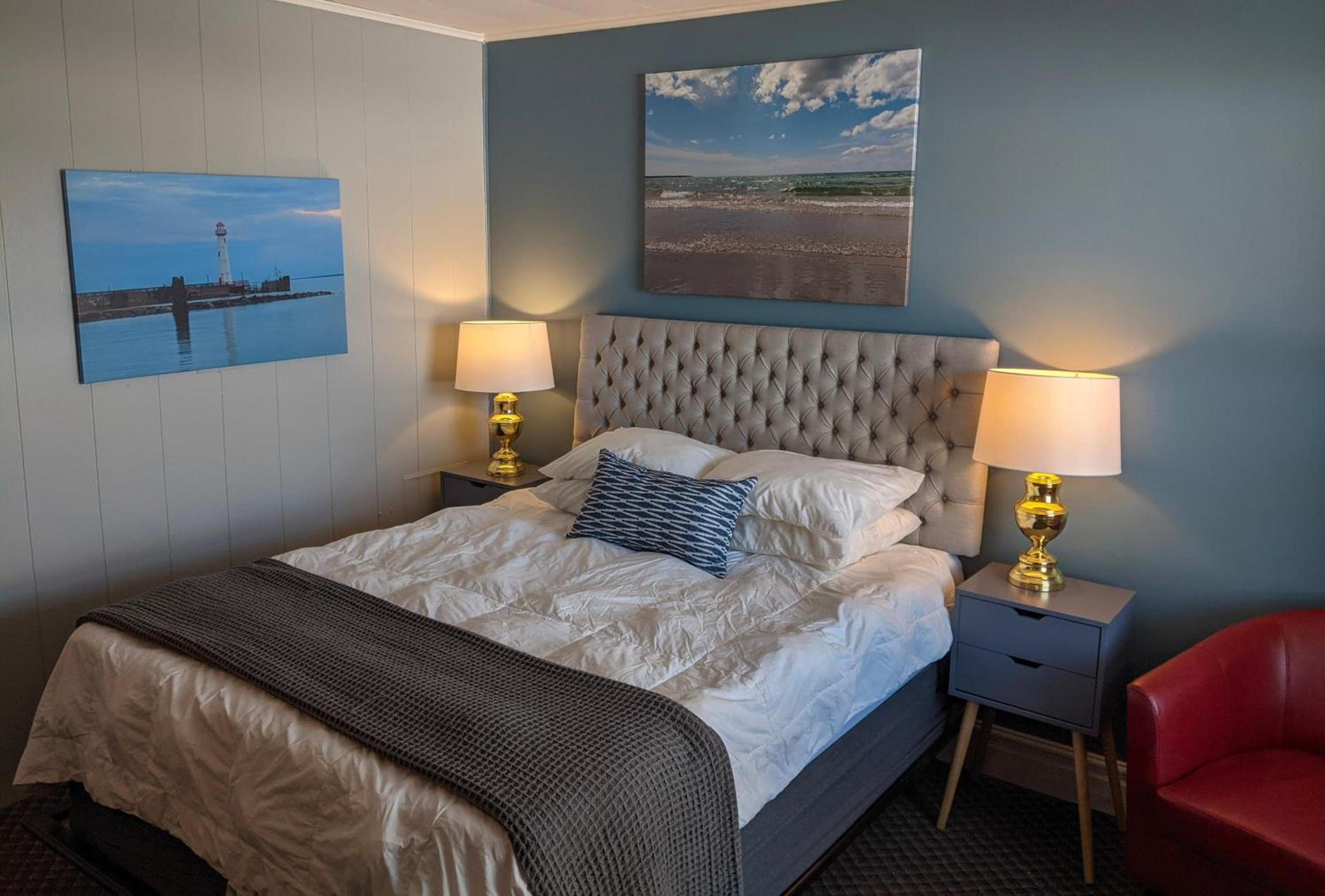 Huron Inn photo 19