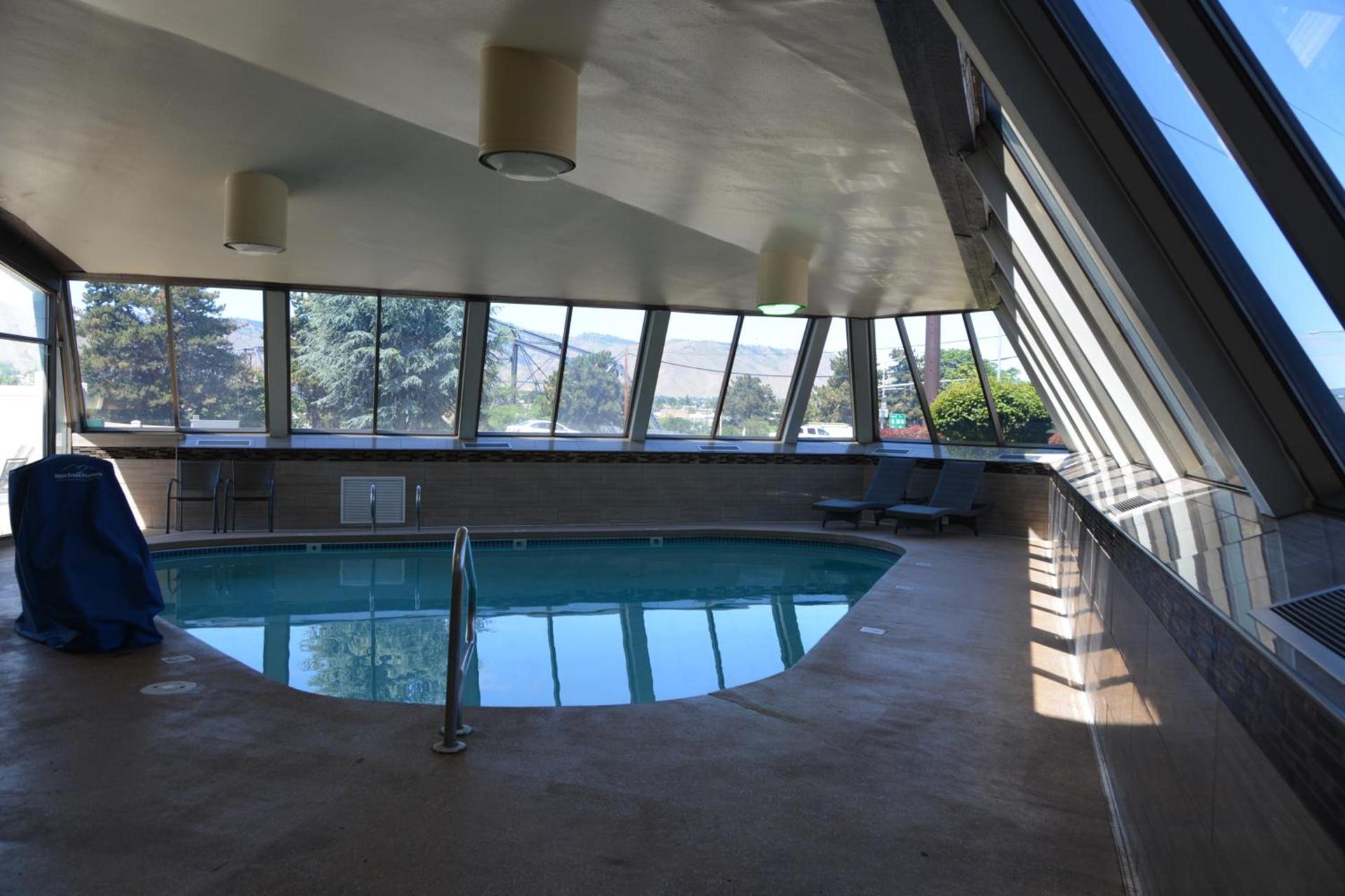 Cedars Inn photo 14