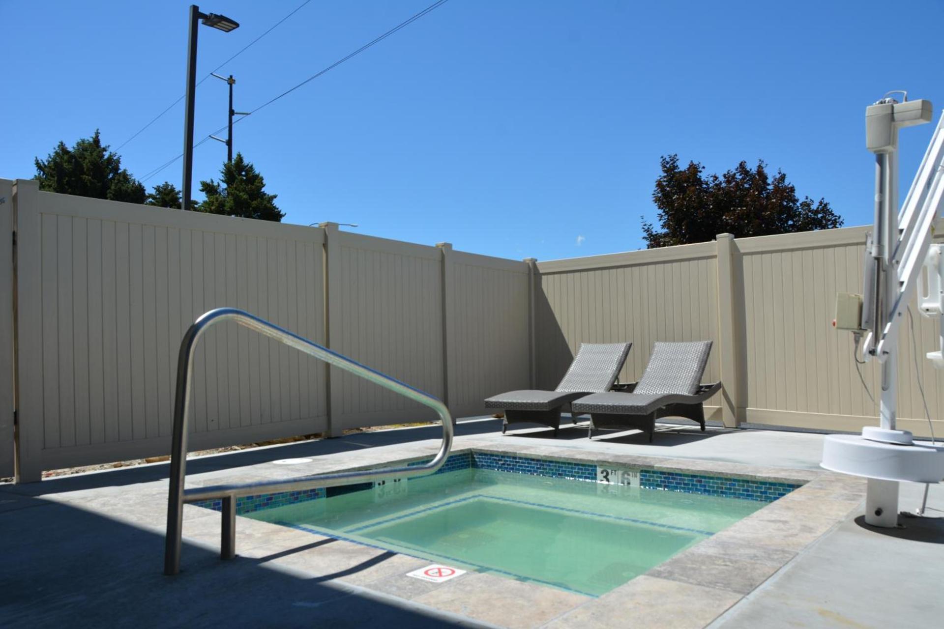 Cedars Inn photo 15
