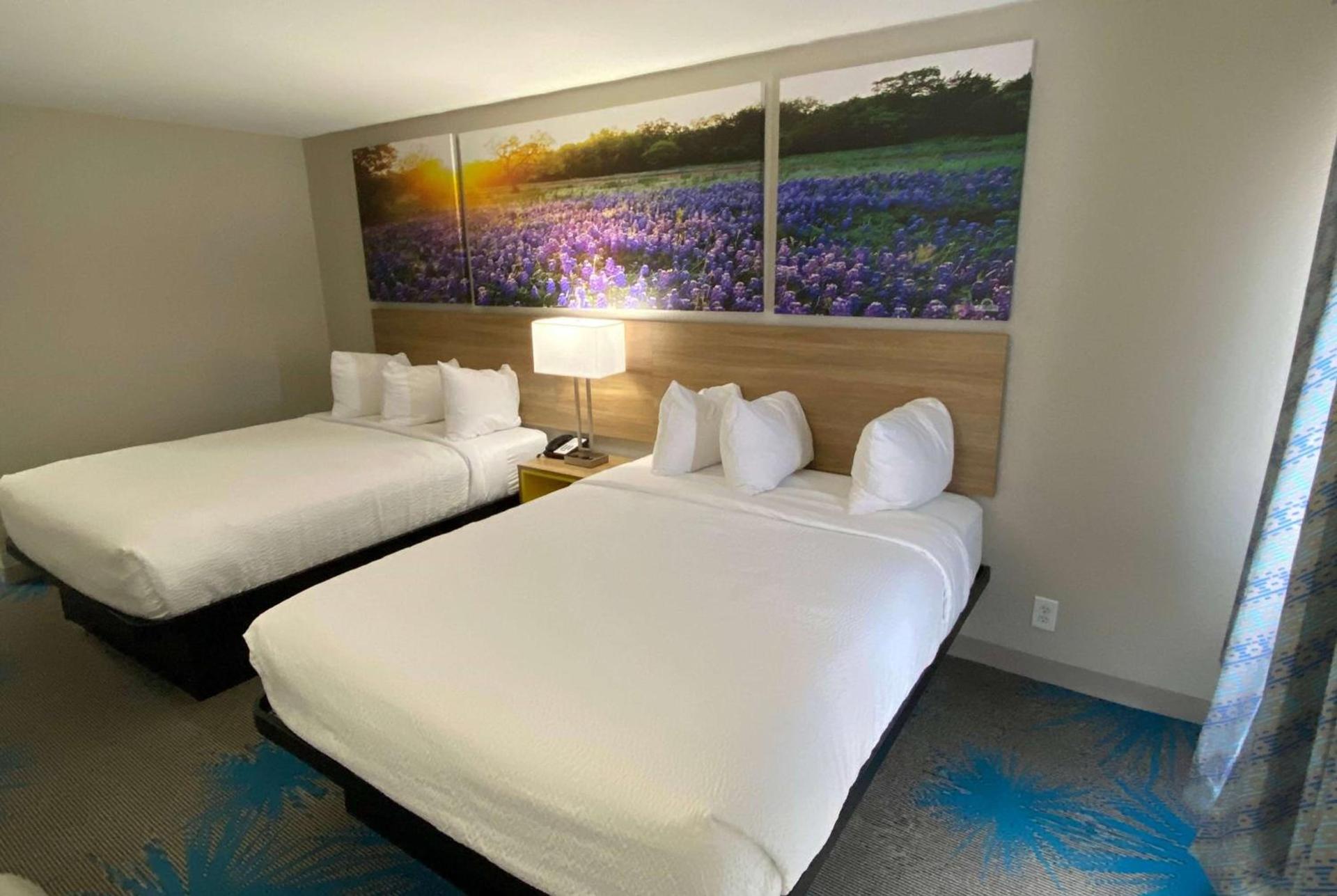 Days Inn by Wyndham Waco University Area photo 28
