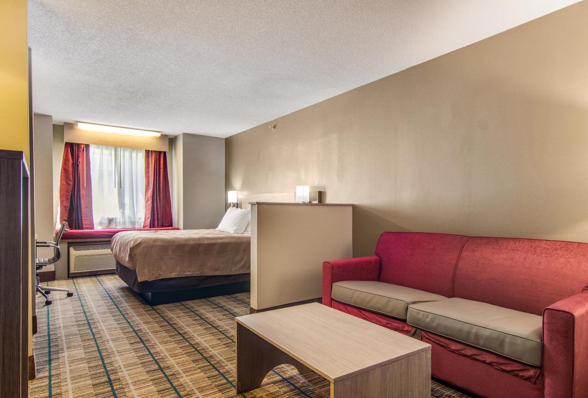 Quality Inn & Suites Grove City-Outlet Mall photo 13