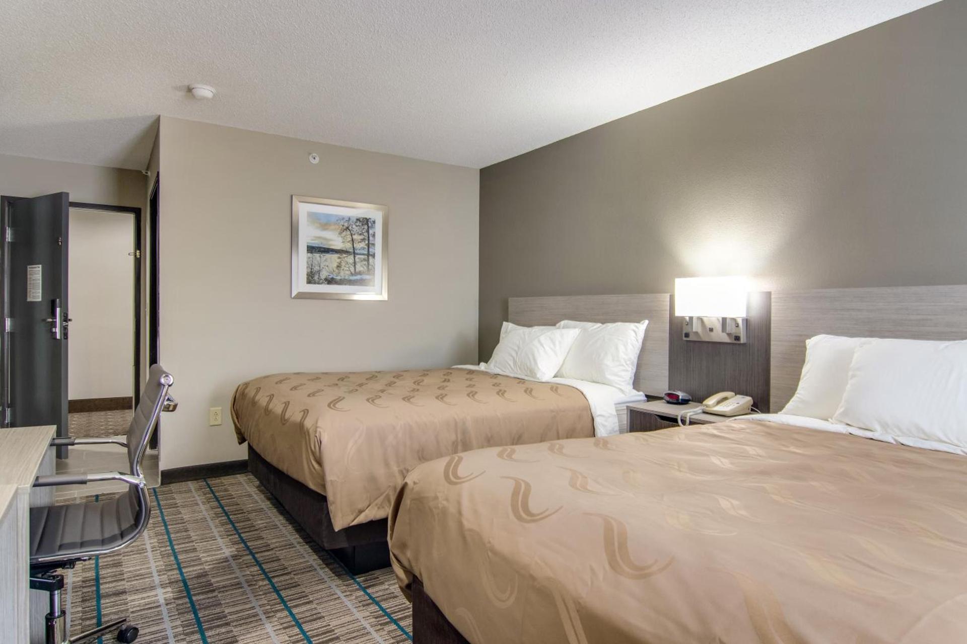 Quality Inn & Suites Grove City-Outlet Mall photo 15