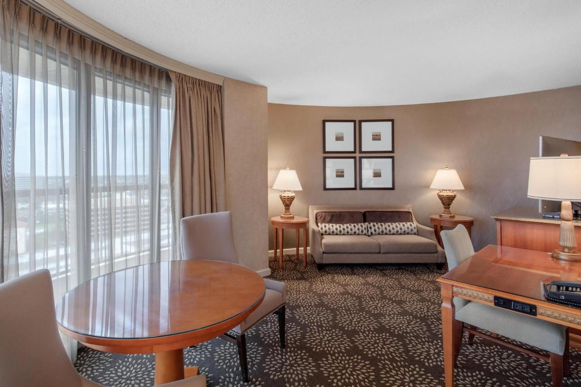 Omni Las Colinas Hotel photo 4