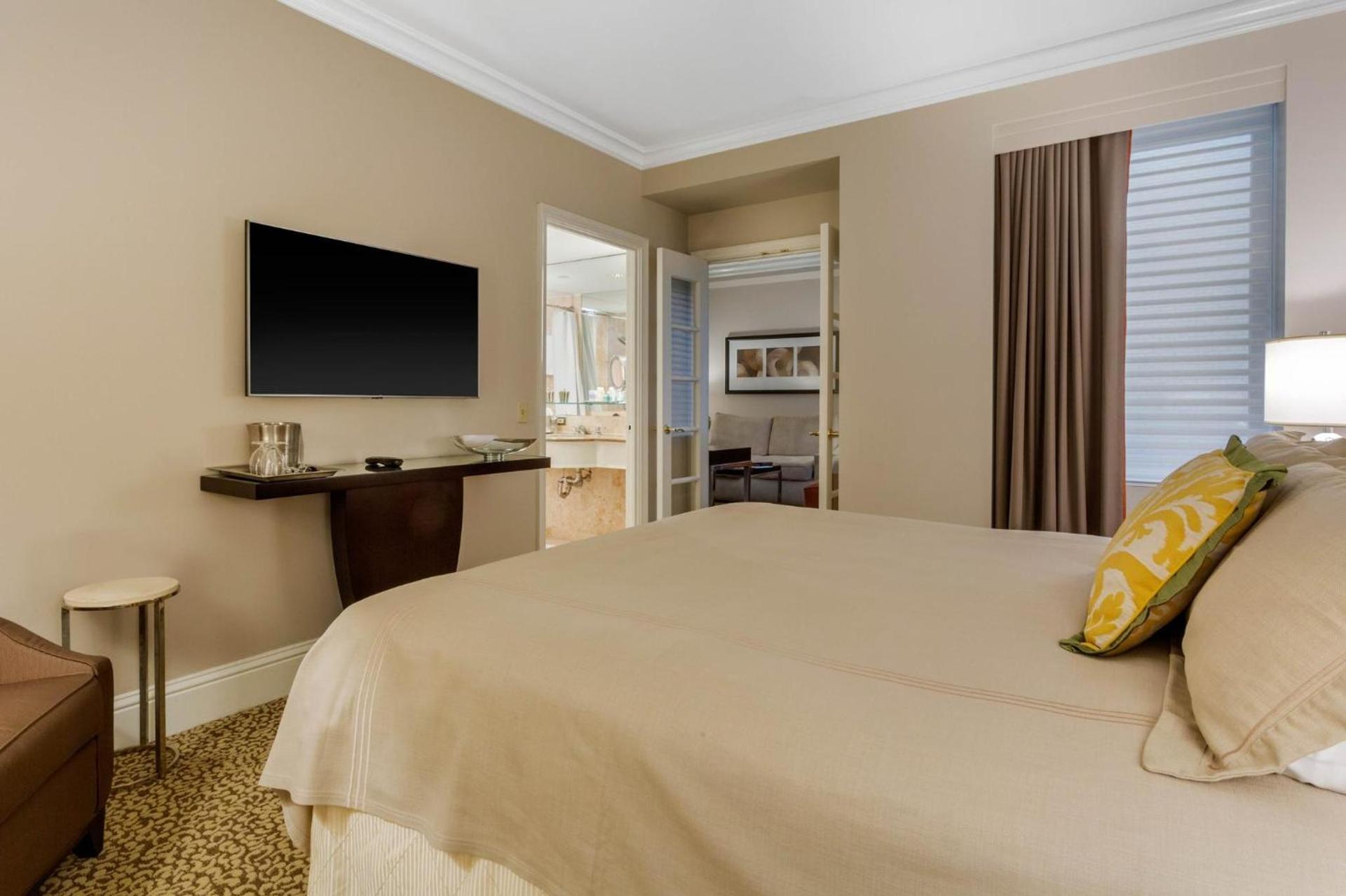 Omni Berkshire Place photo 15