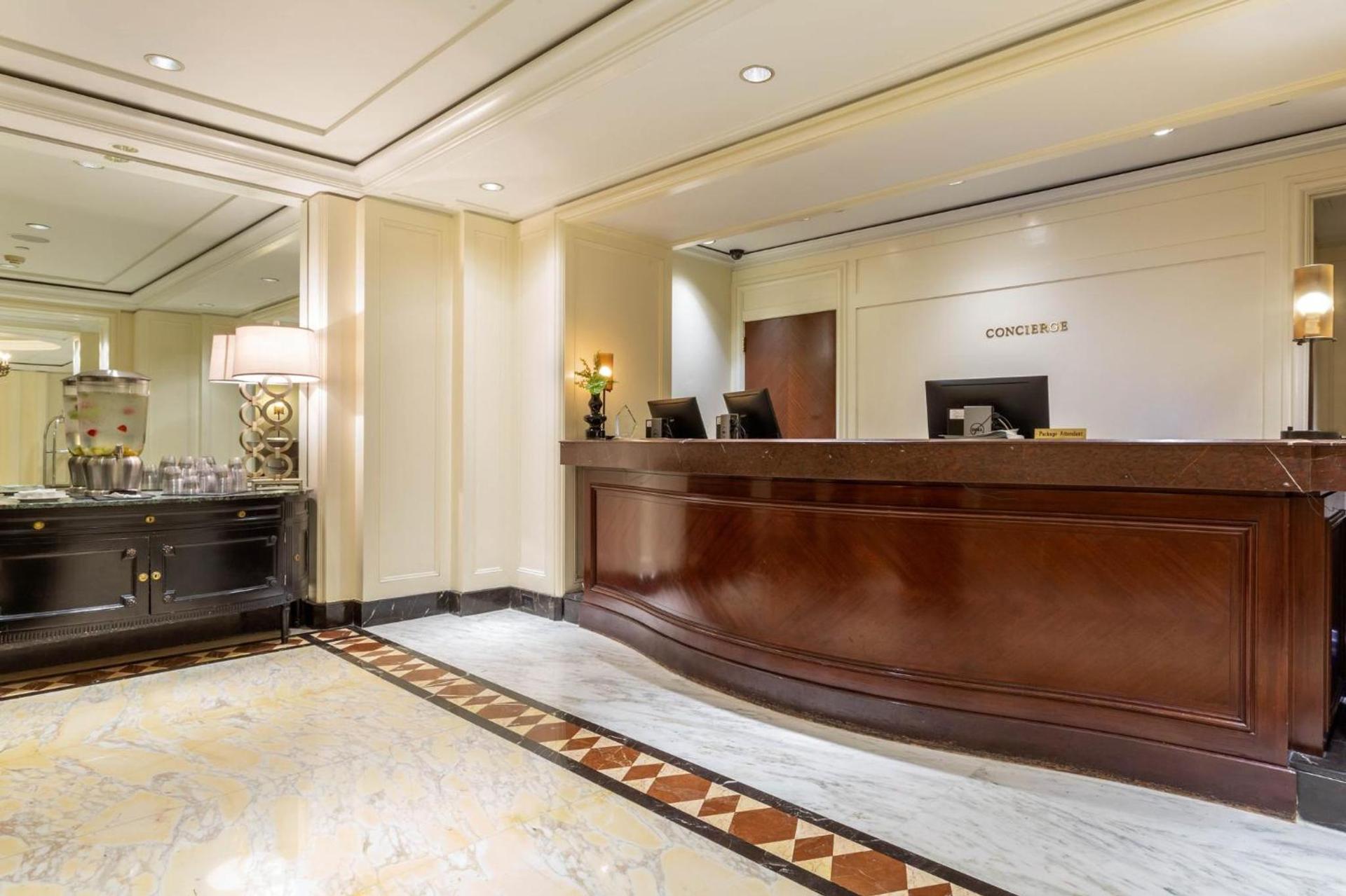 Omni Berkshire Place photo 58
