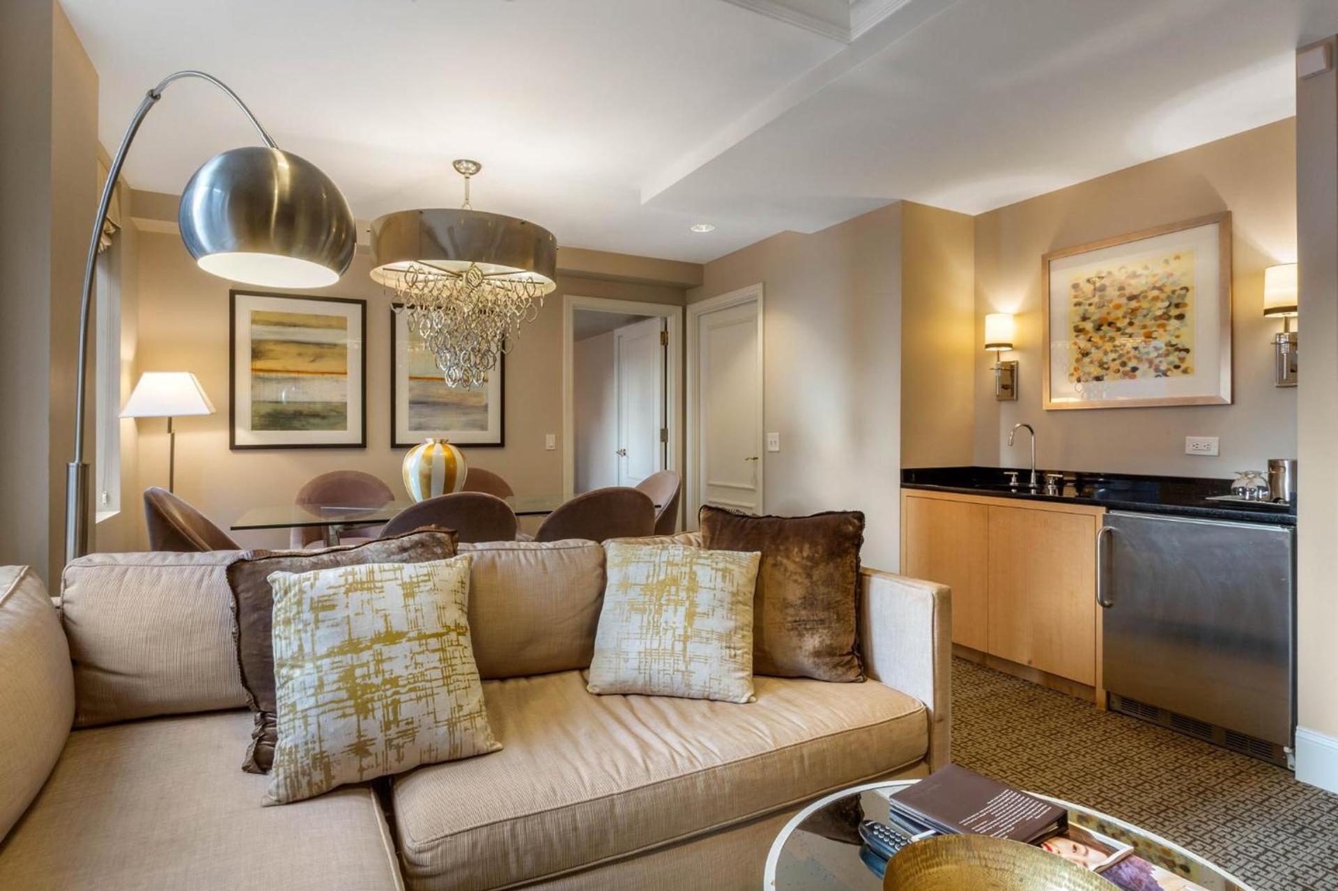 Omni Berkshire Place photo 17
