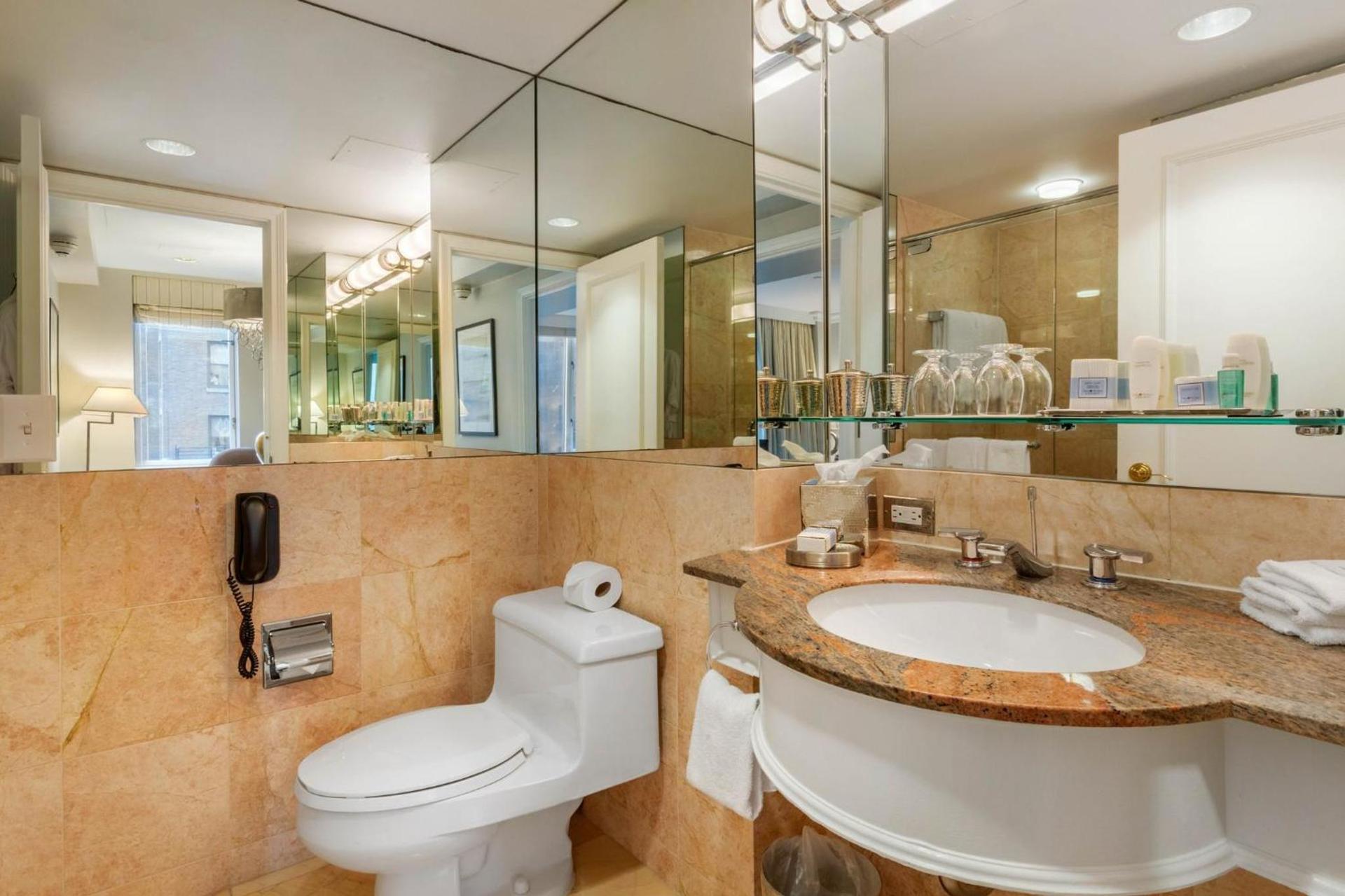 Omni Berkshire Place photo 22