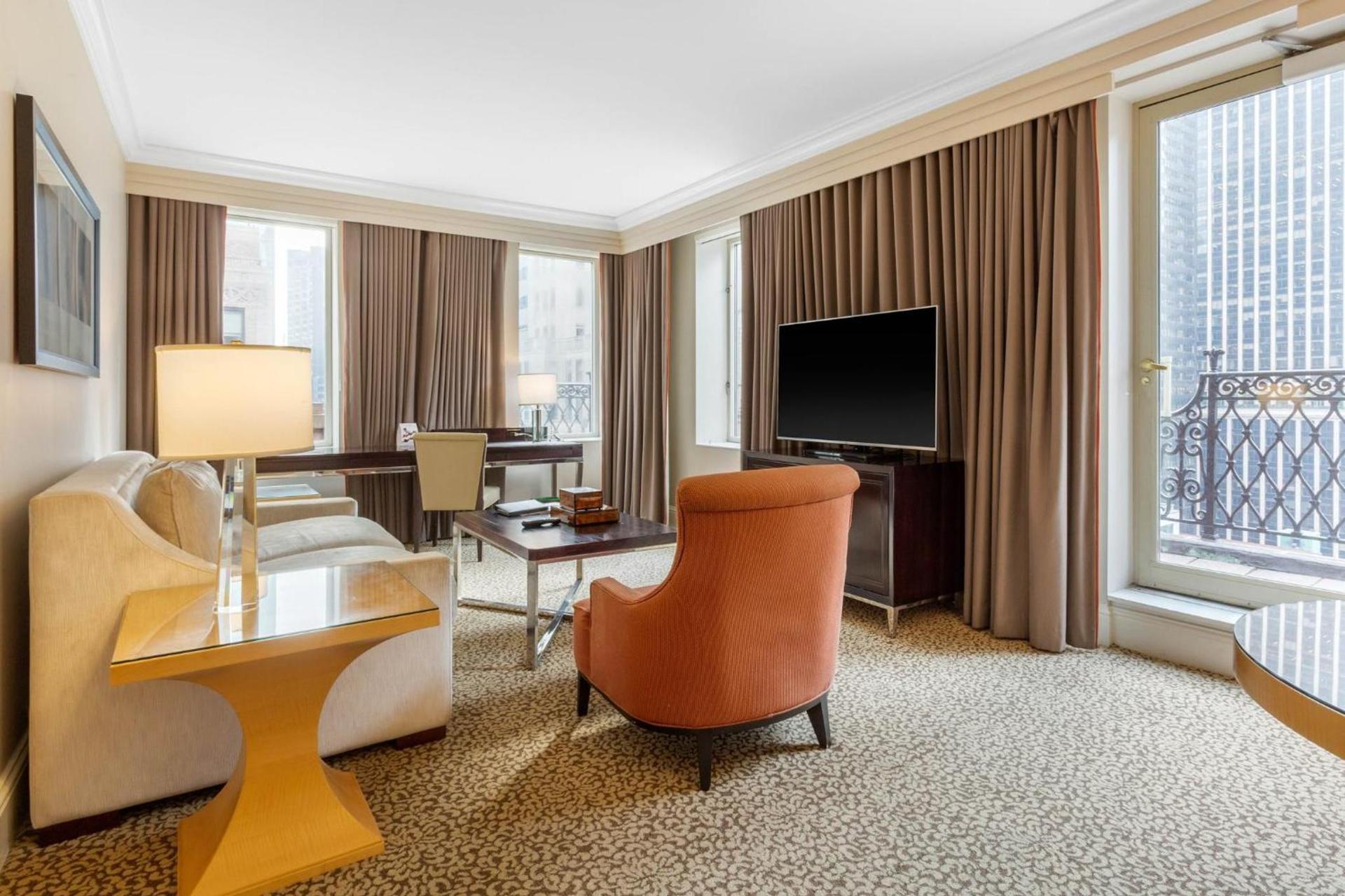 Omni Berkshire Place photo 23