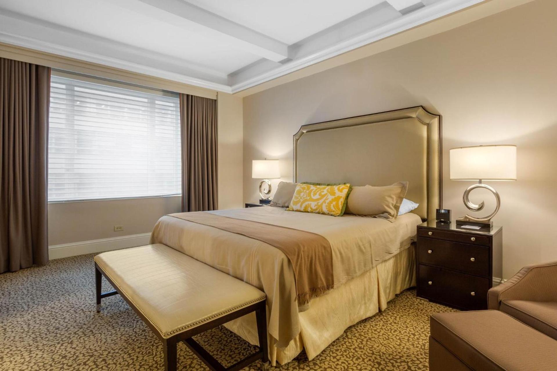 Omni Berkshire Place photo 36