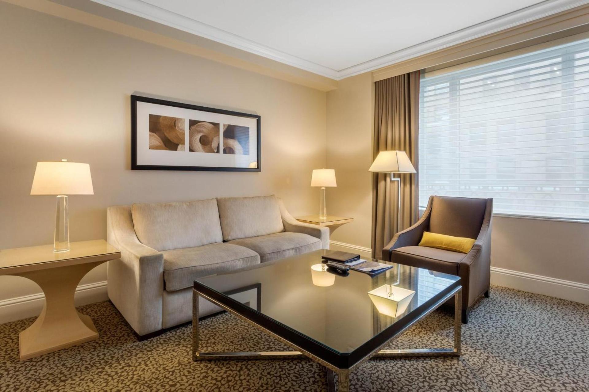 Omni Berkshire Place photo 39