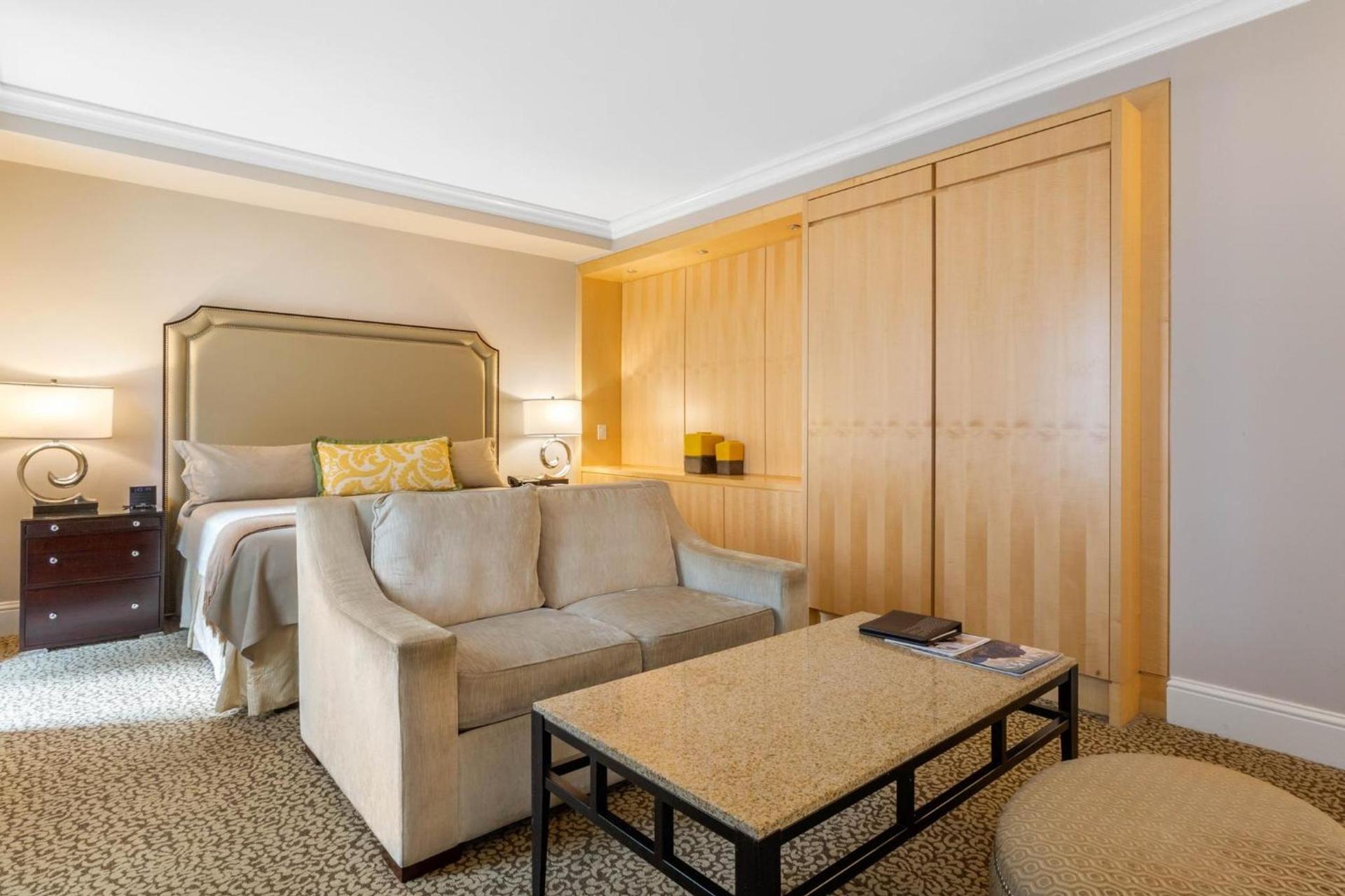 Omni Berkshire Place photo 66