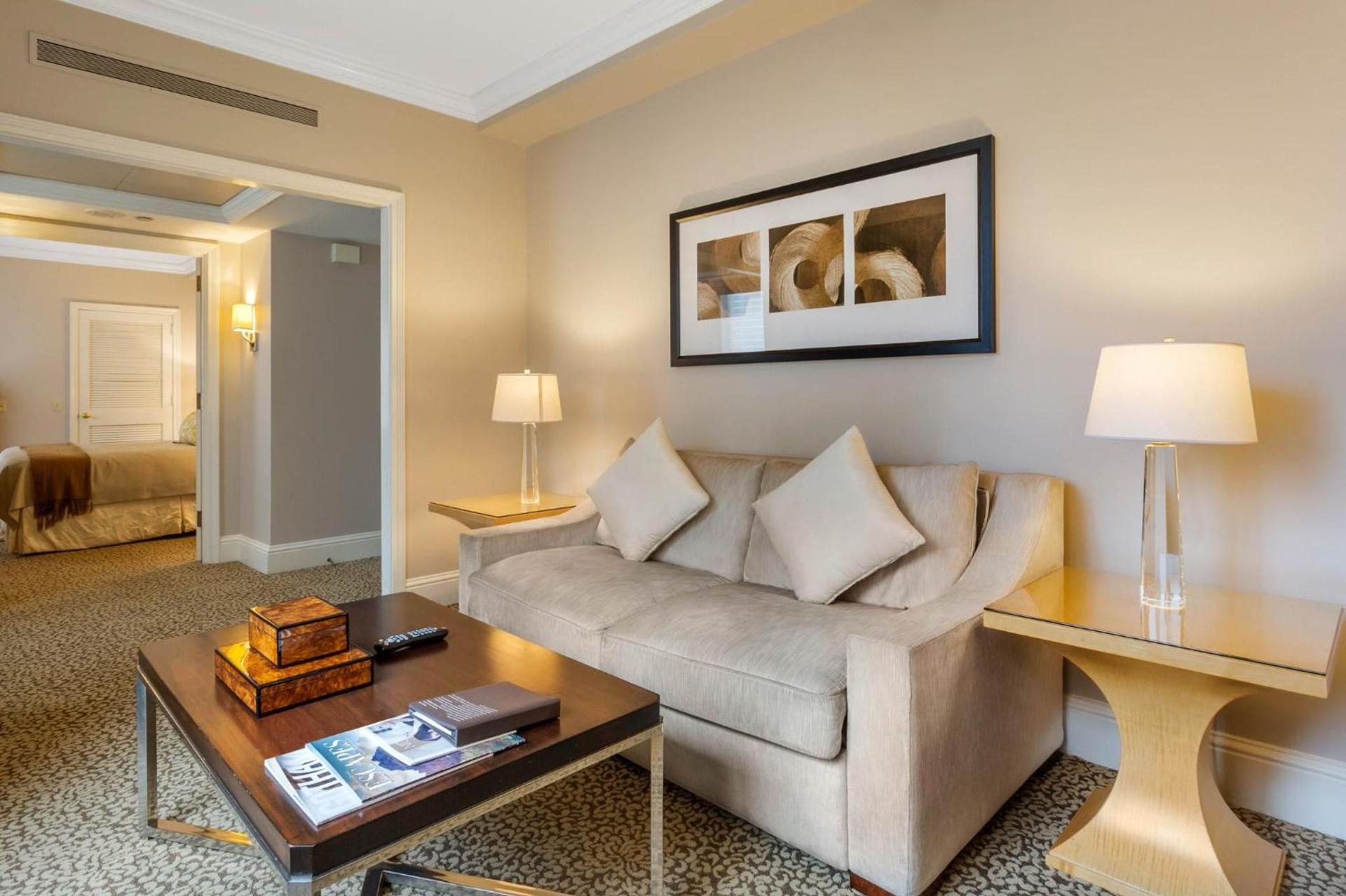 Omni Berkshire Place photo 75